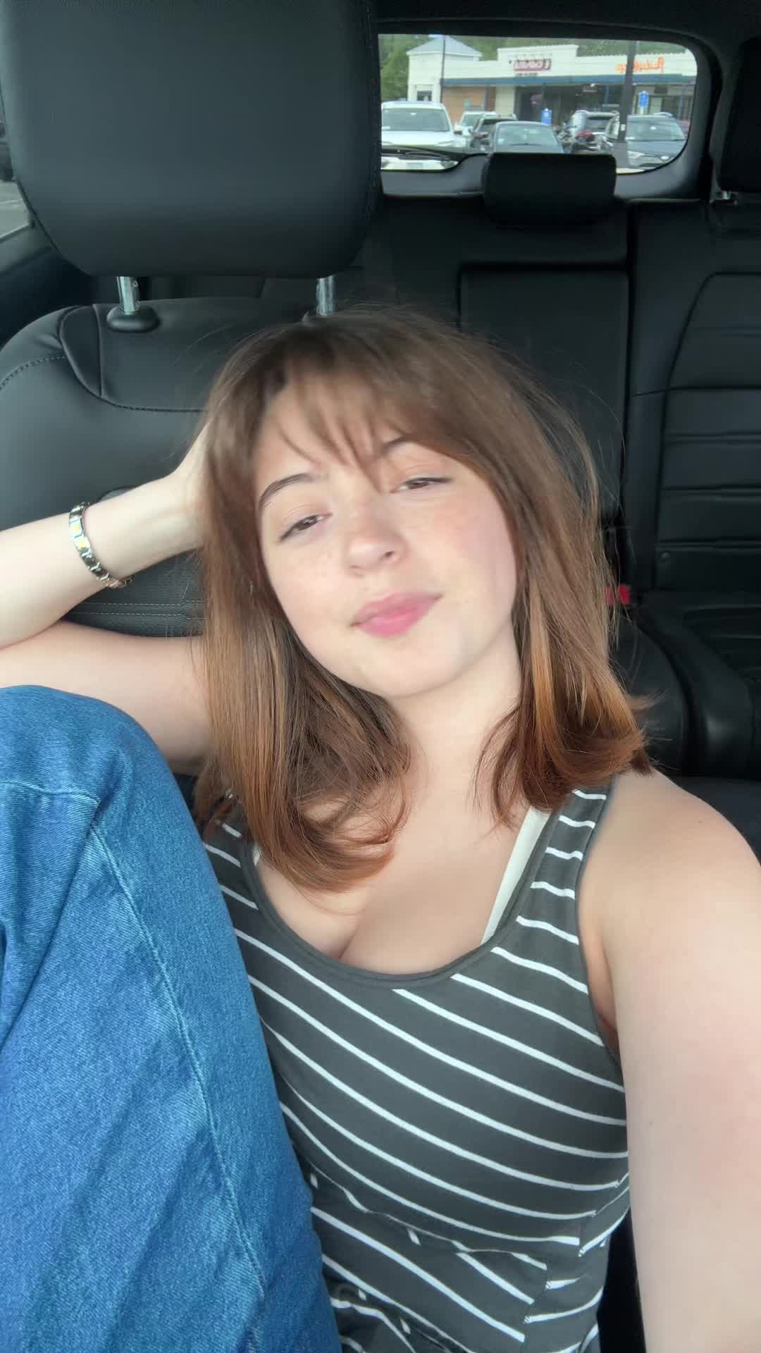 @bella