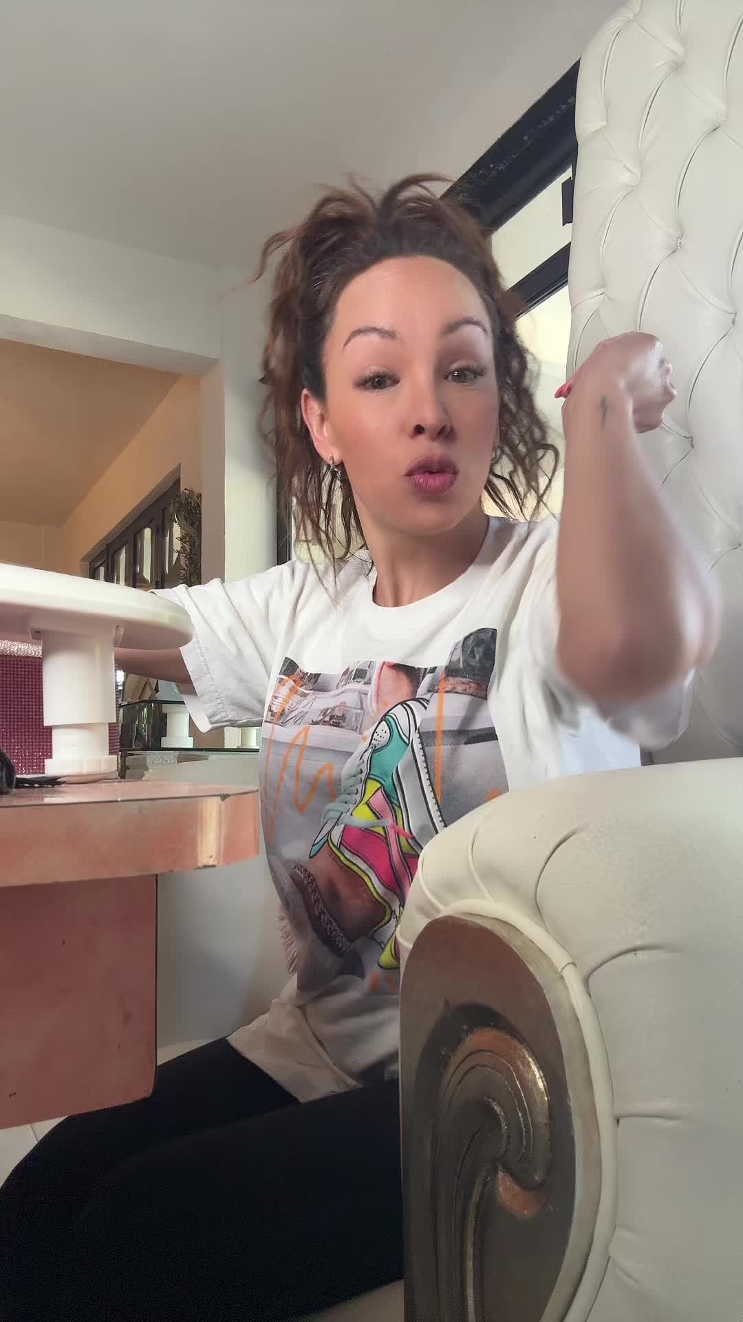 @Nellydax