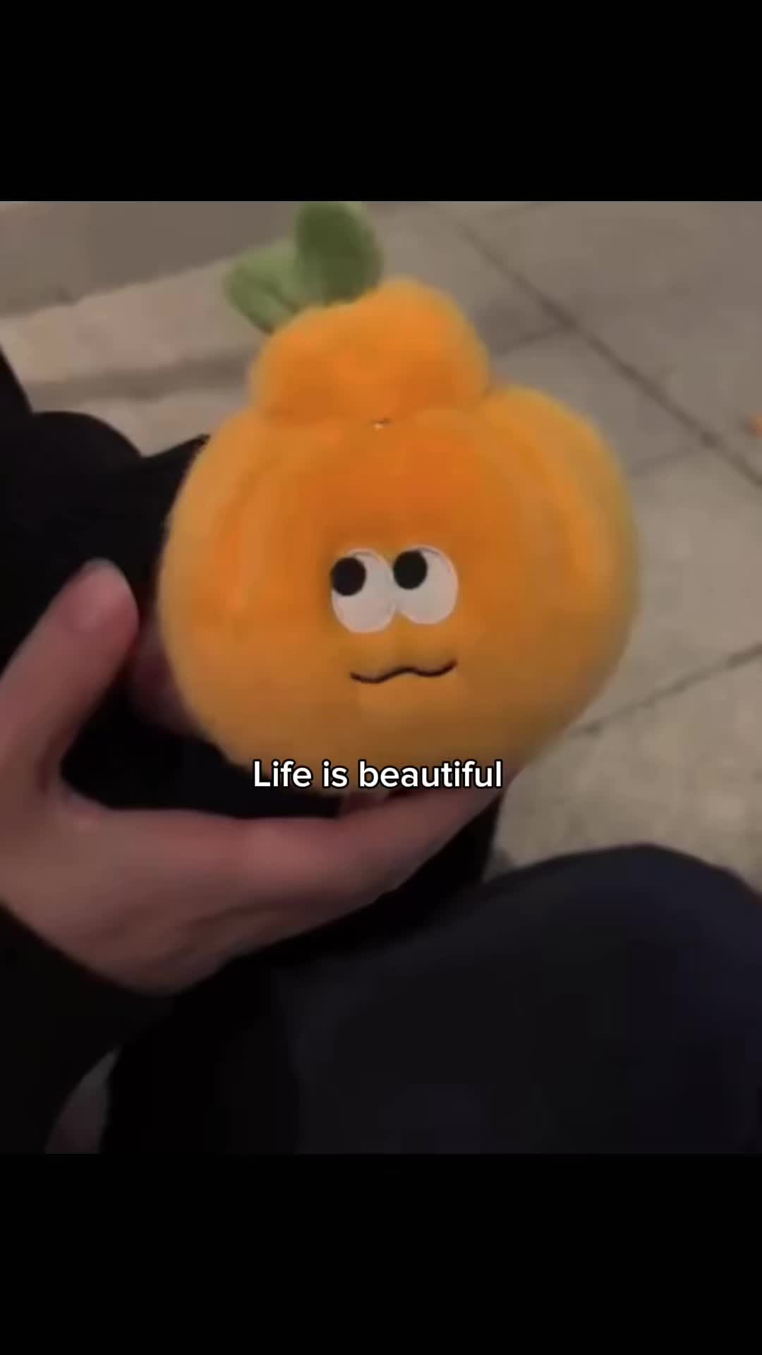 @ツ