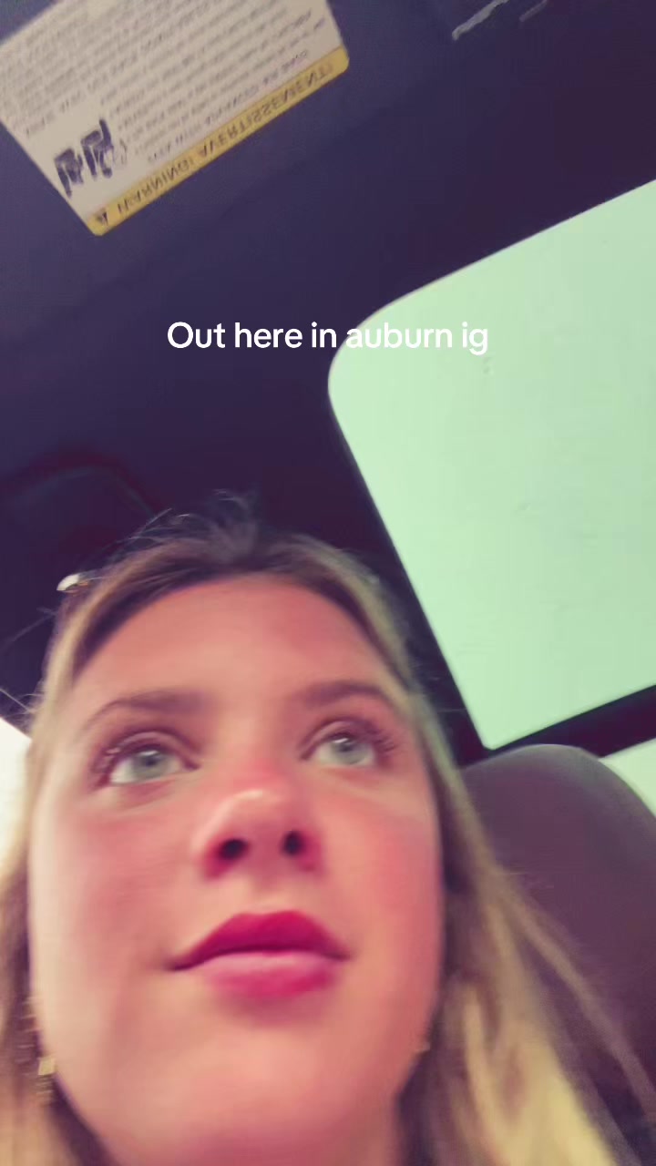 @clarrr990