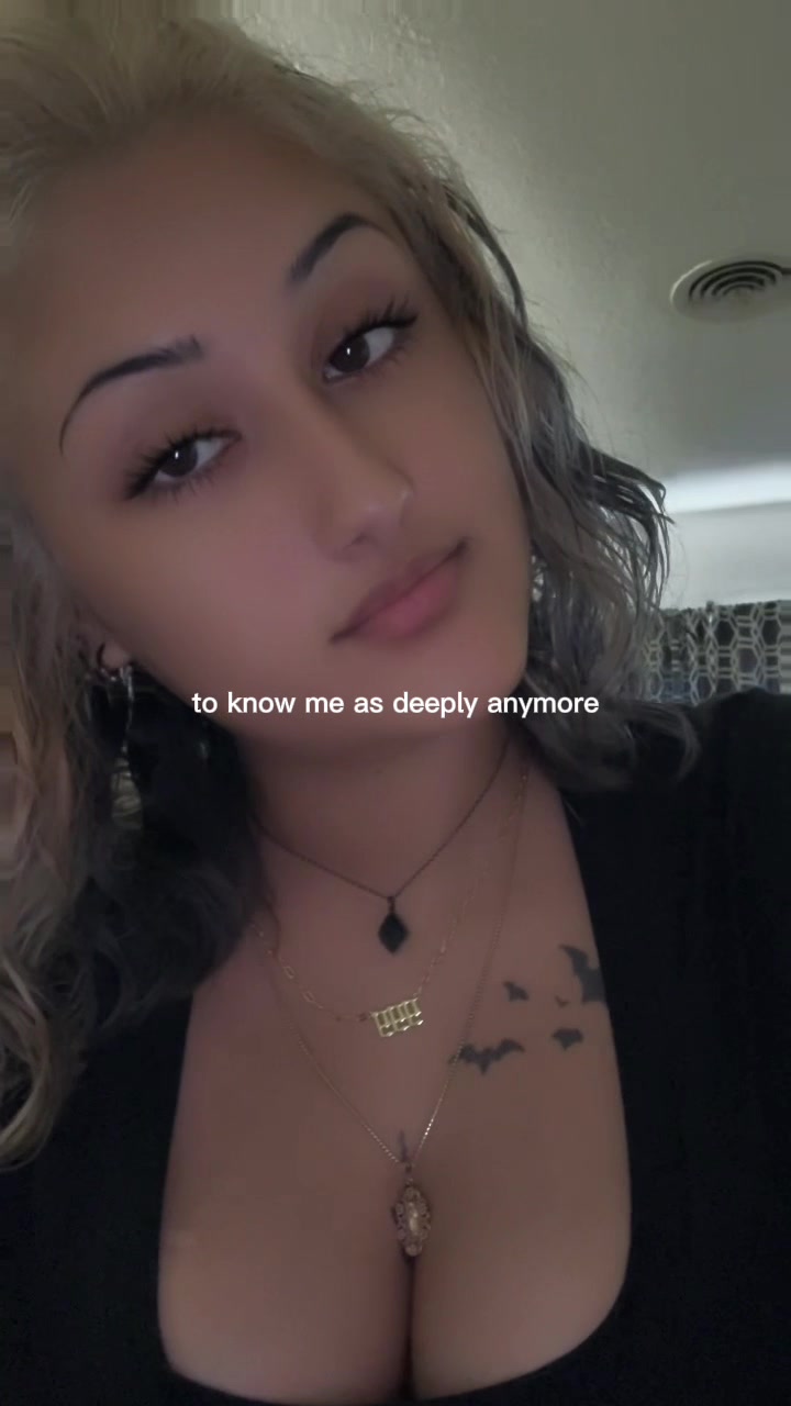 @renee🦇