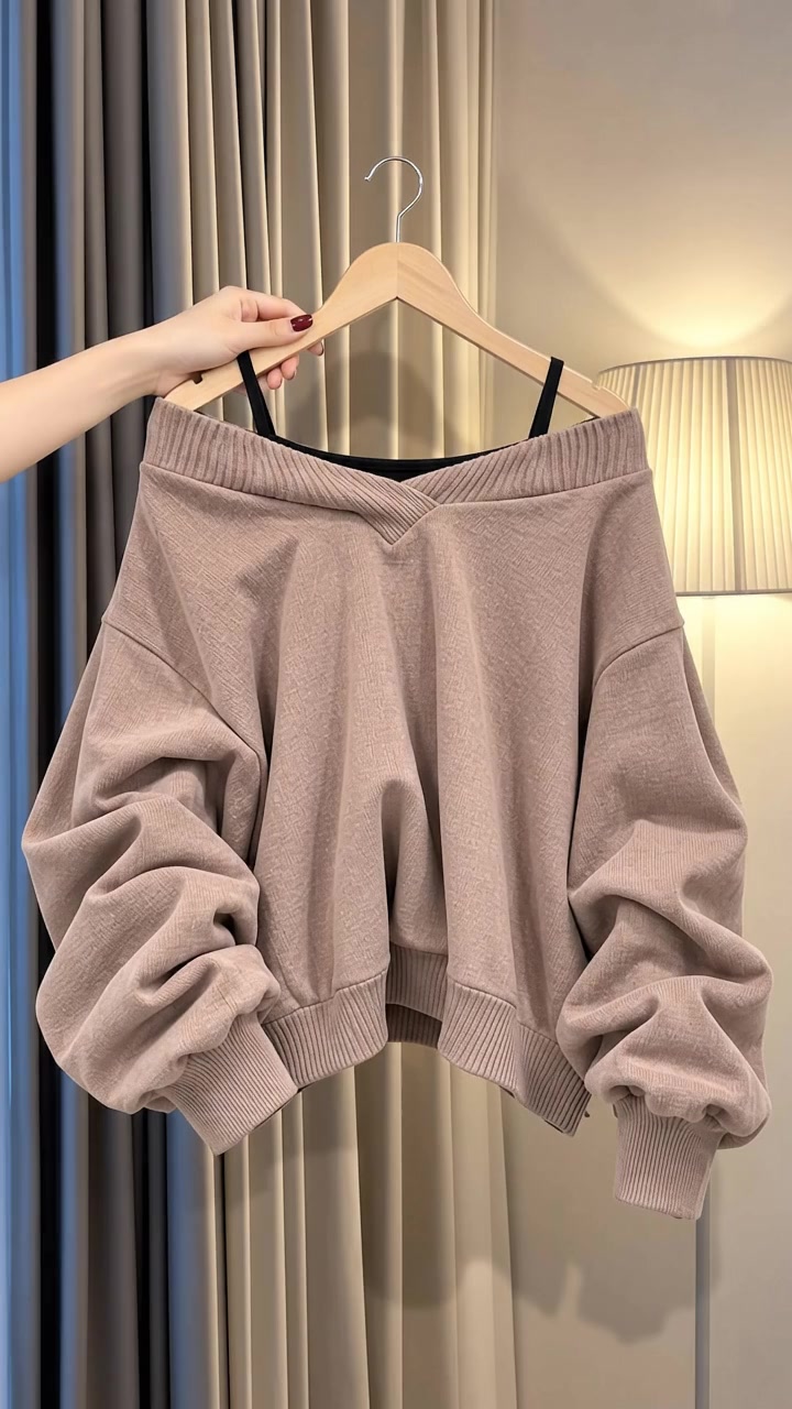 @outfitbymala 𝜗𝜚˚⋆