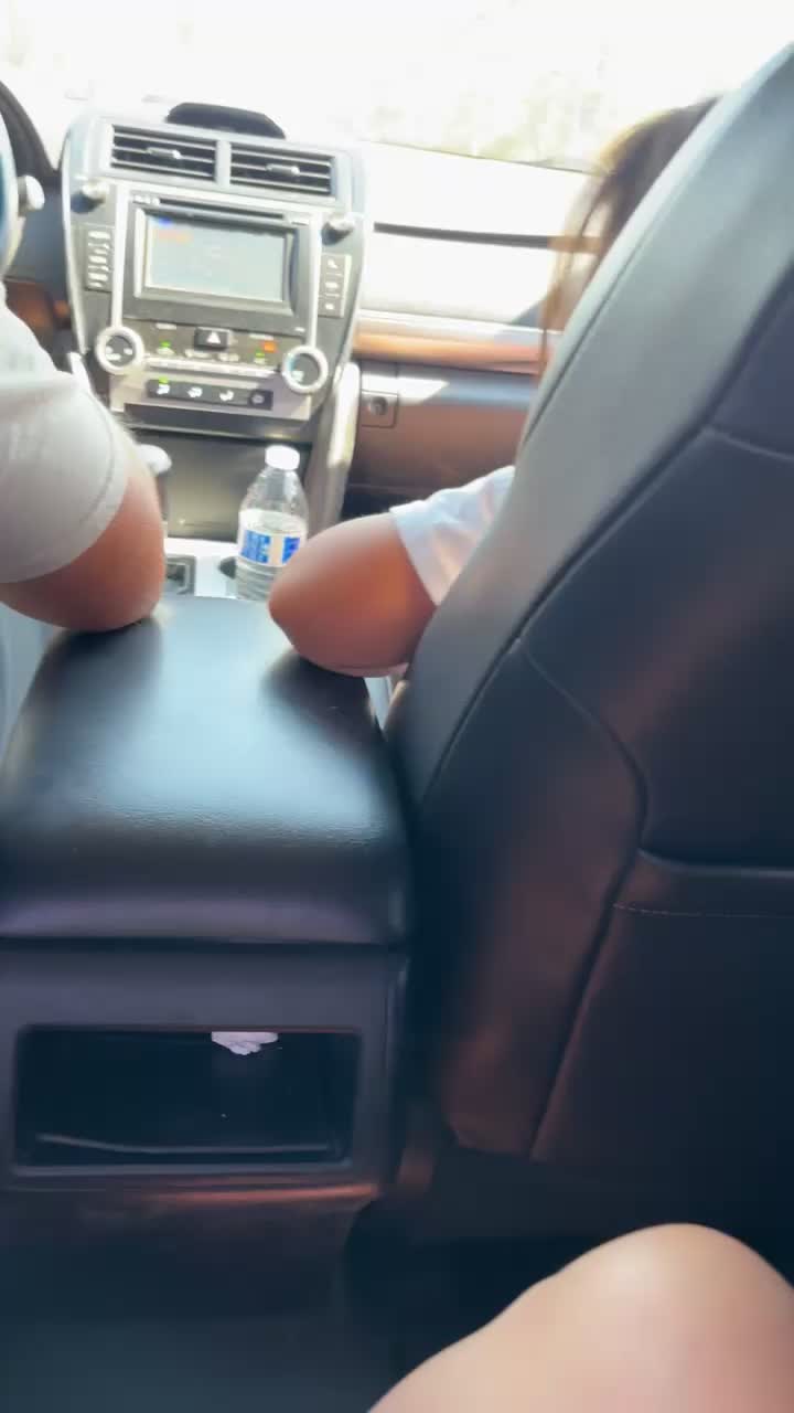 @Alejandra Flores