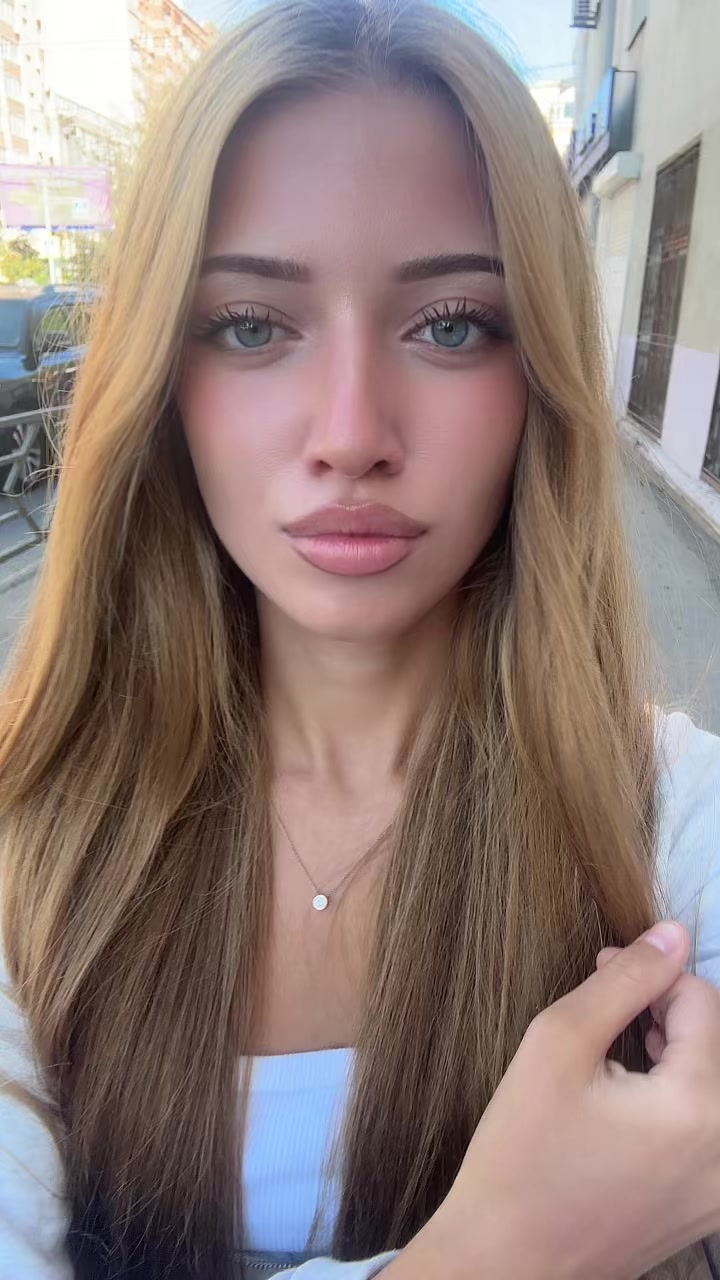 @eveelyaaa