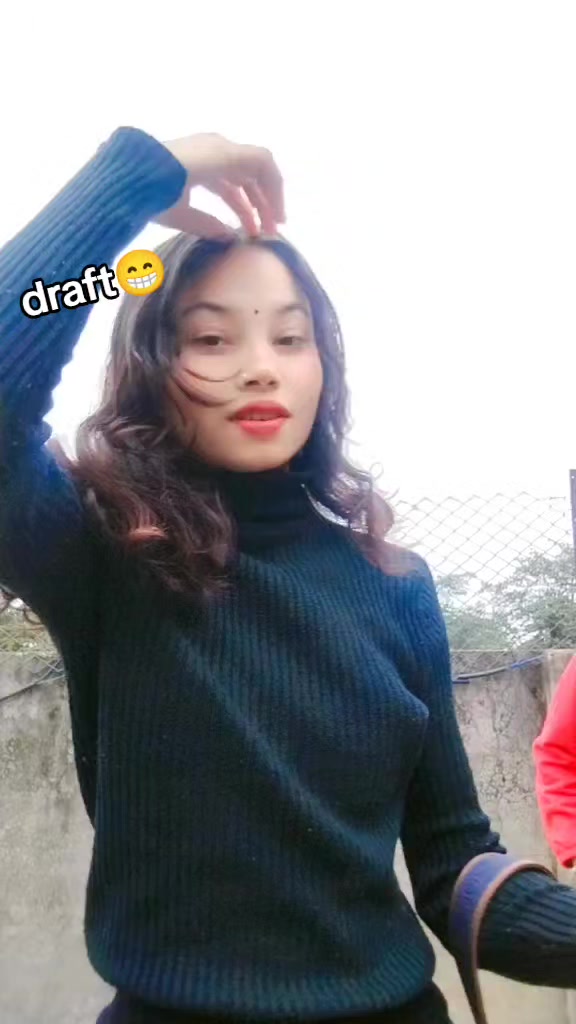 @Aney🦋💫