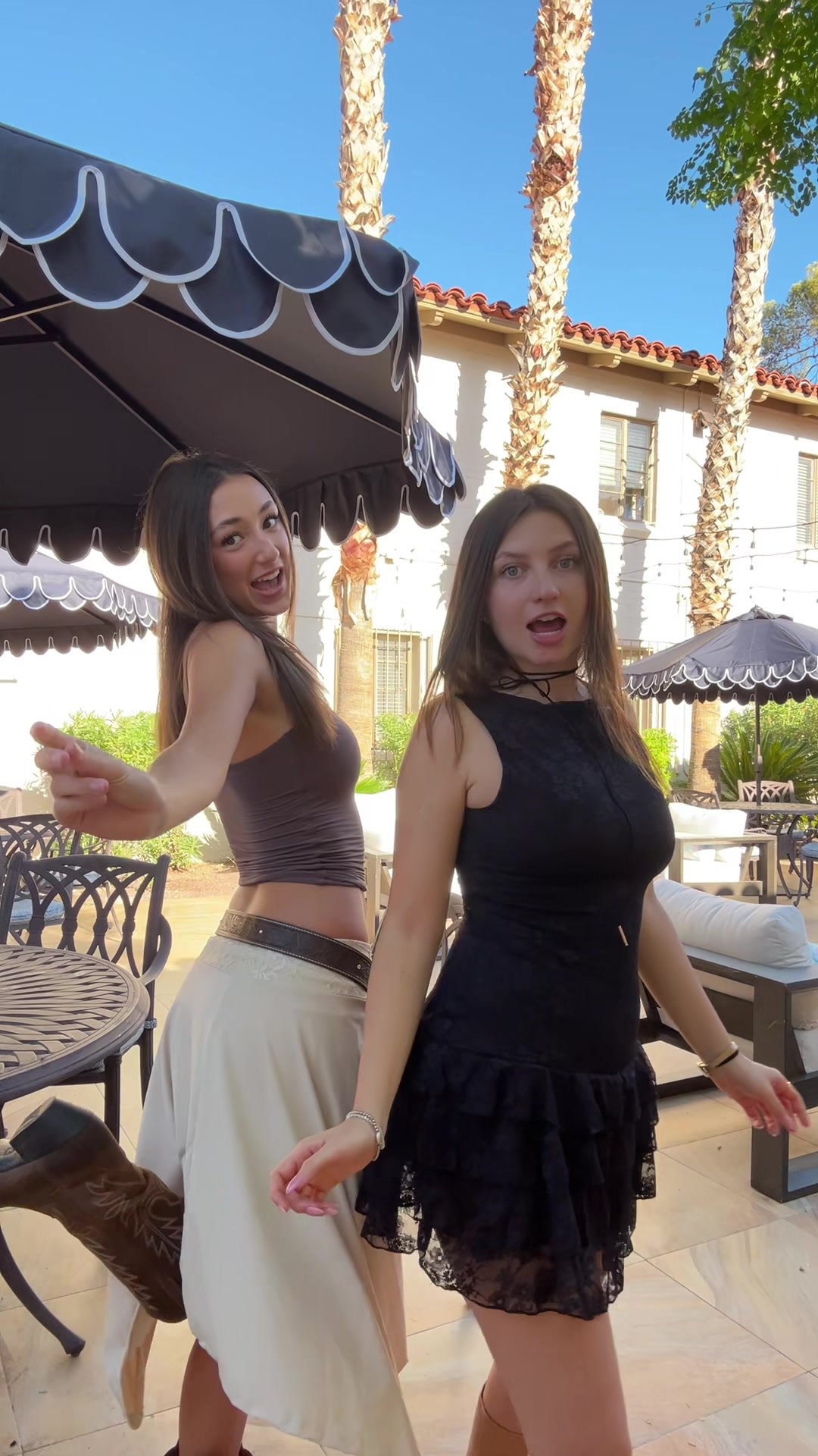 @Bella