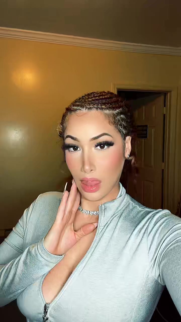 @Raw Barbie
