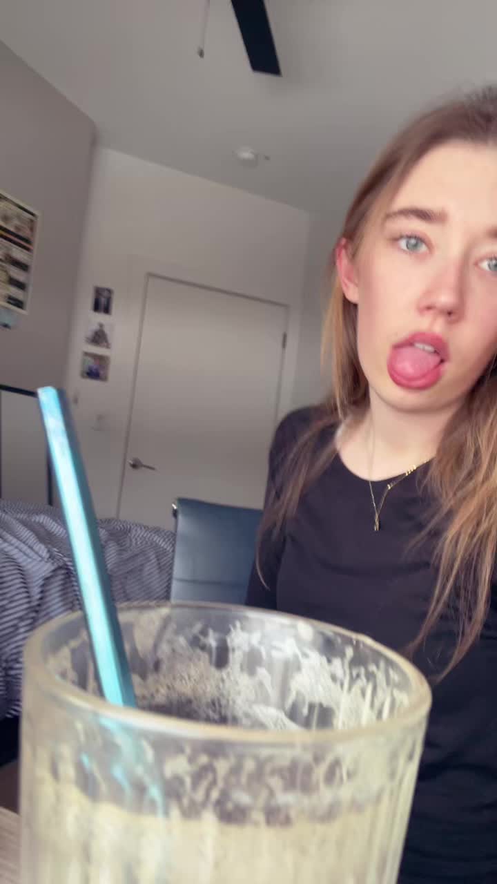 @🍍