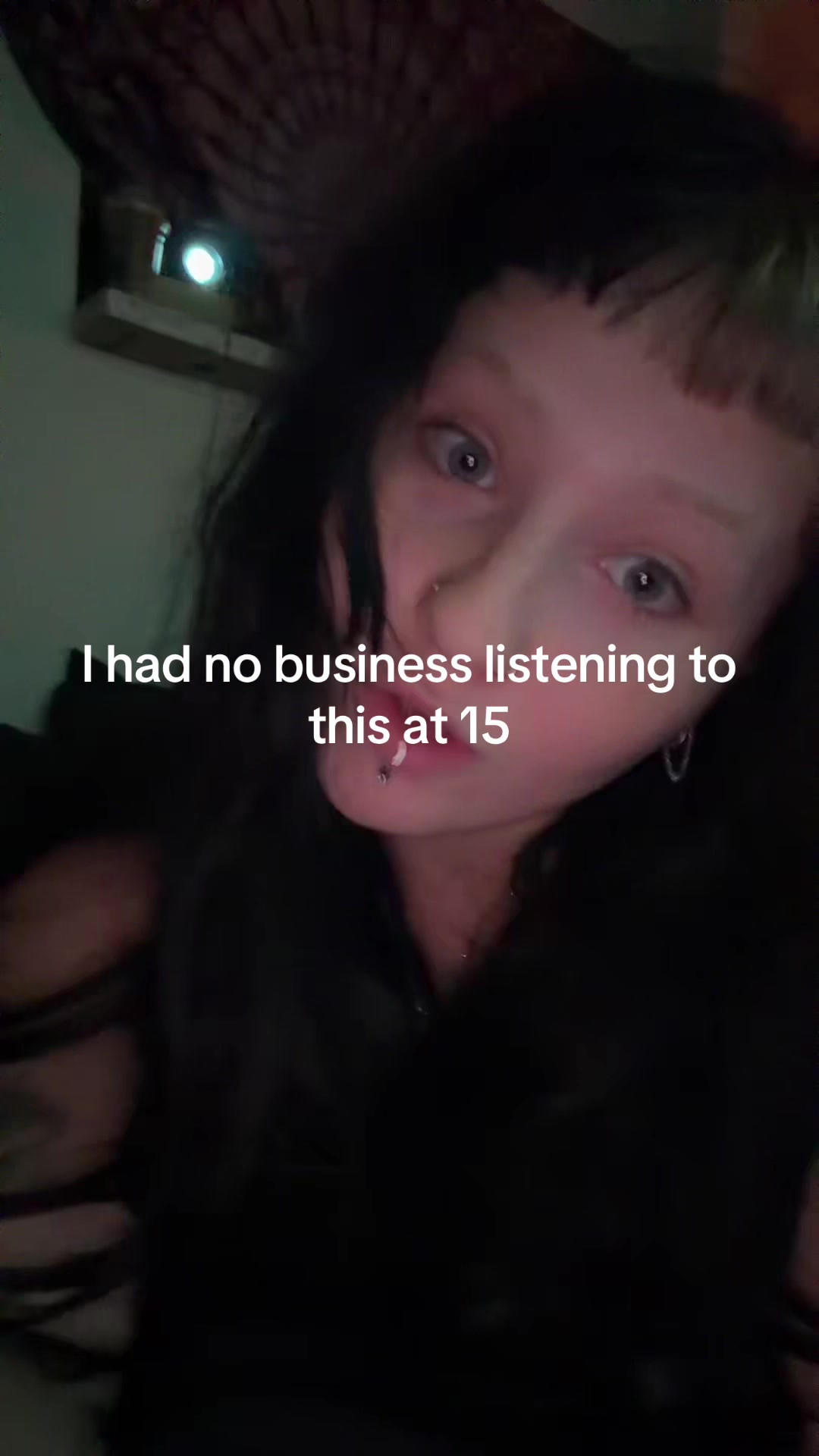 @Dollie 🦇