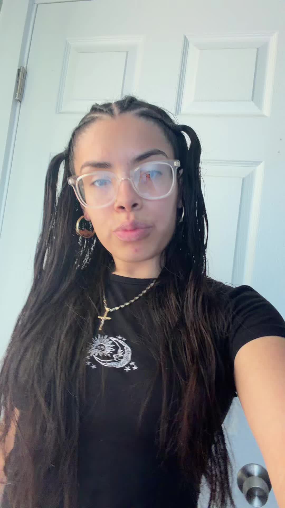 @yadirabrownnn