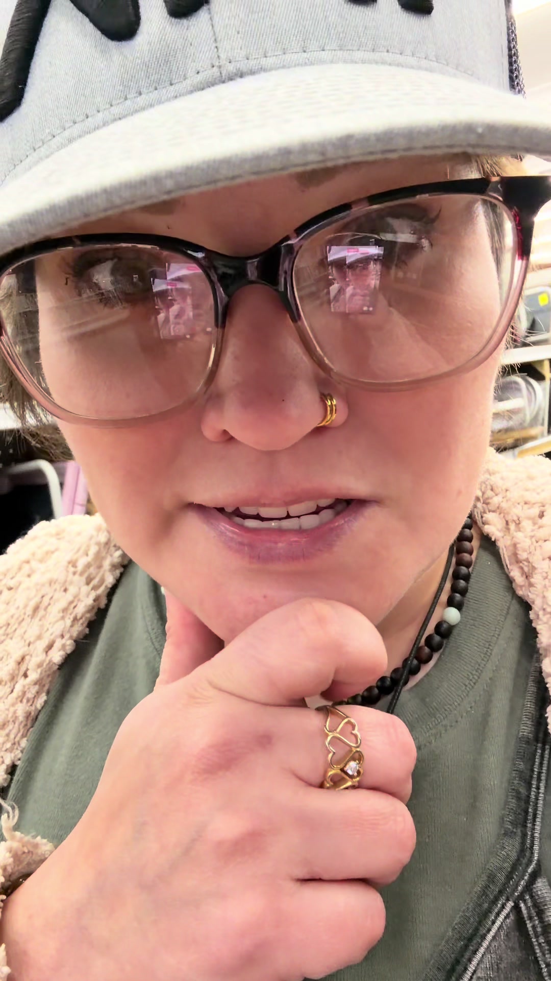 @Unhinged & Healing 🤞