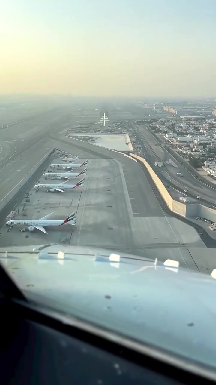 @Pilot-Sandra👩✈️✈
