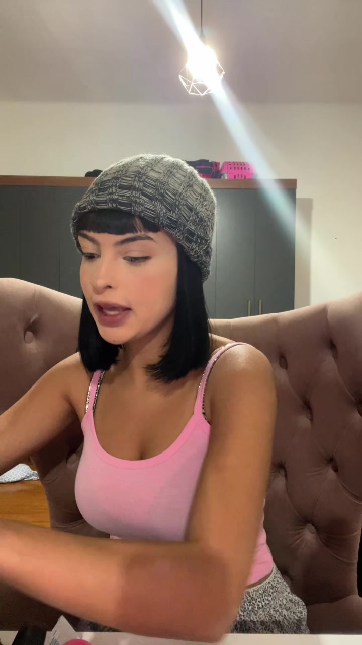 @Geovanna.x_x