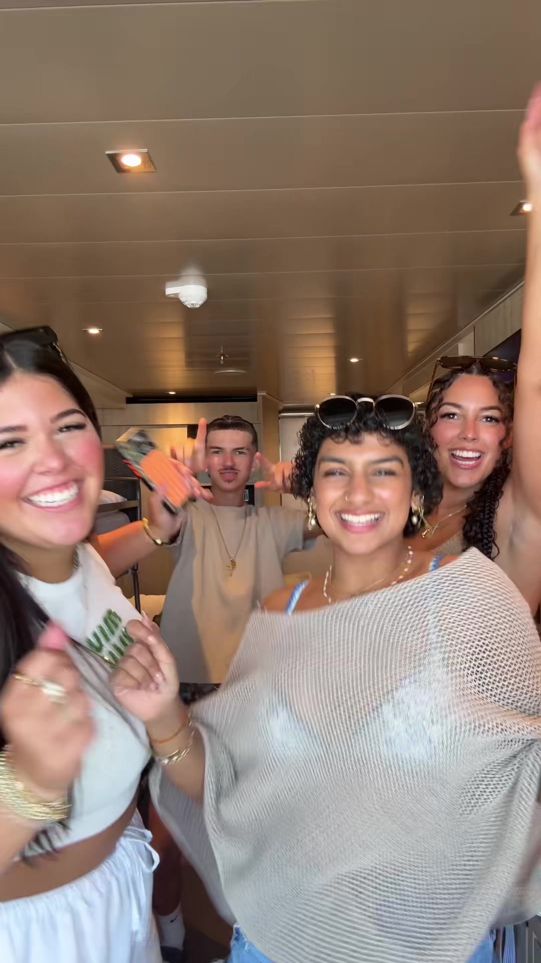 @aneesa