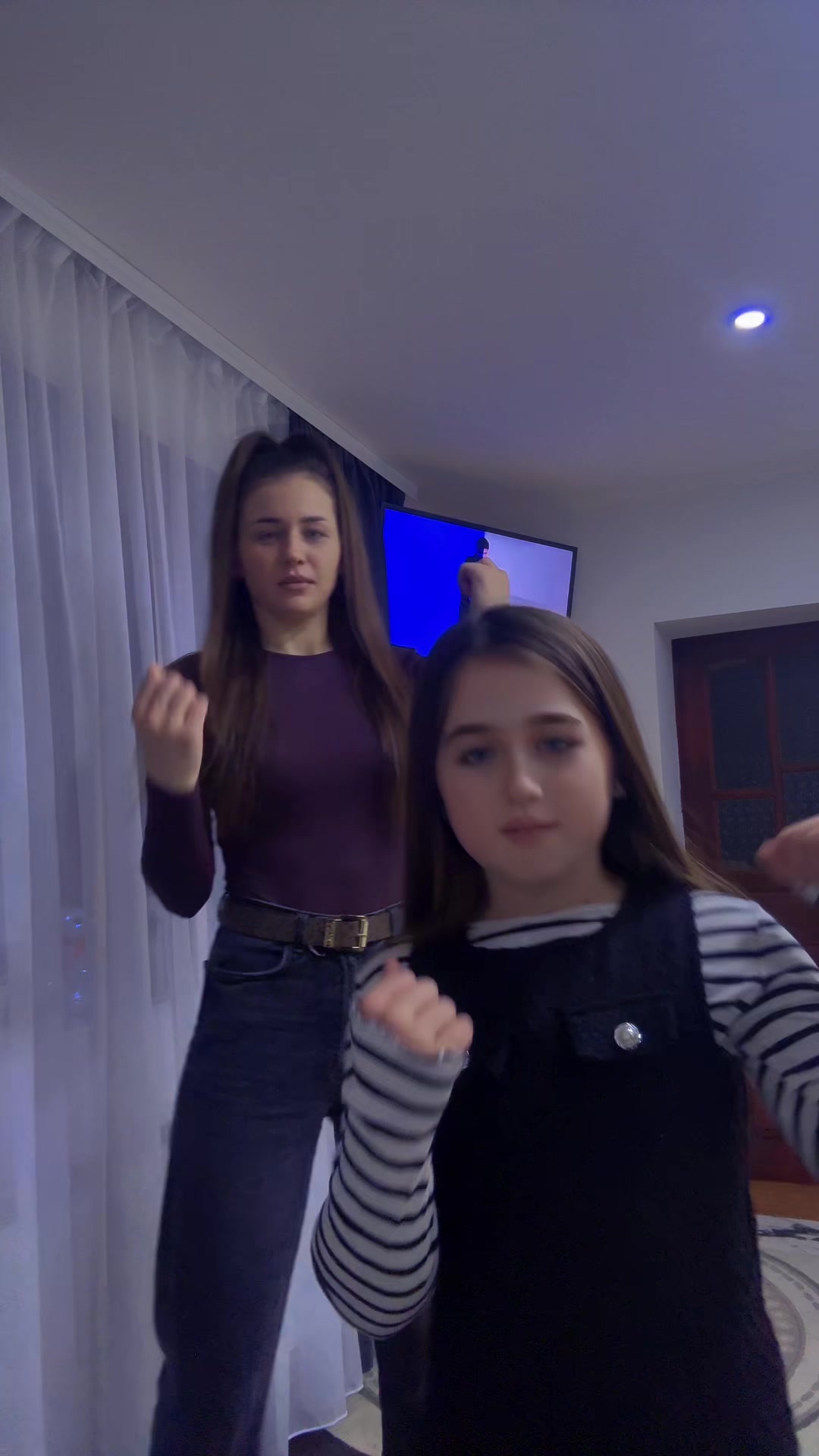 @anishoaratutuianu