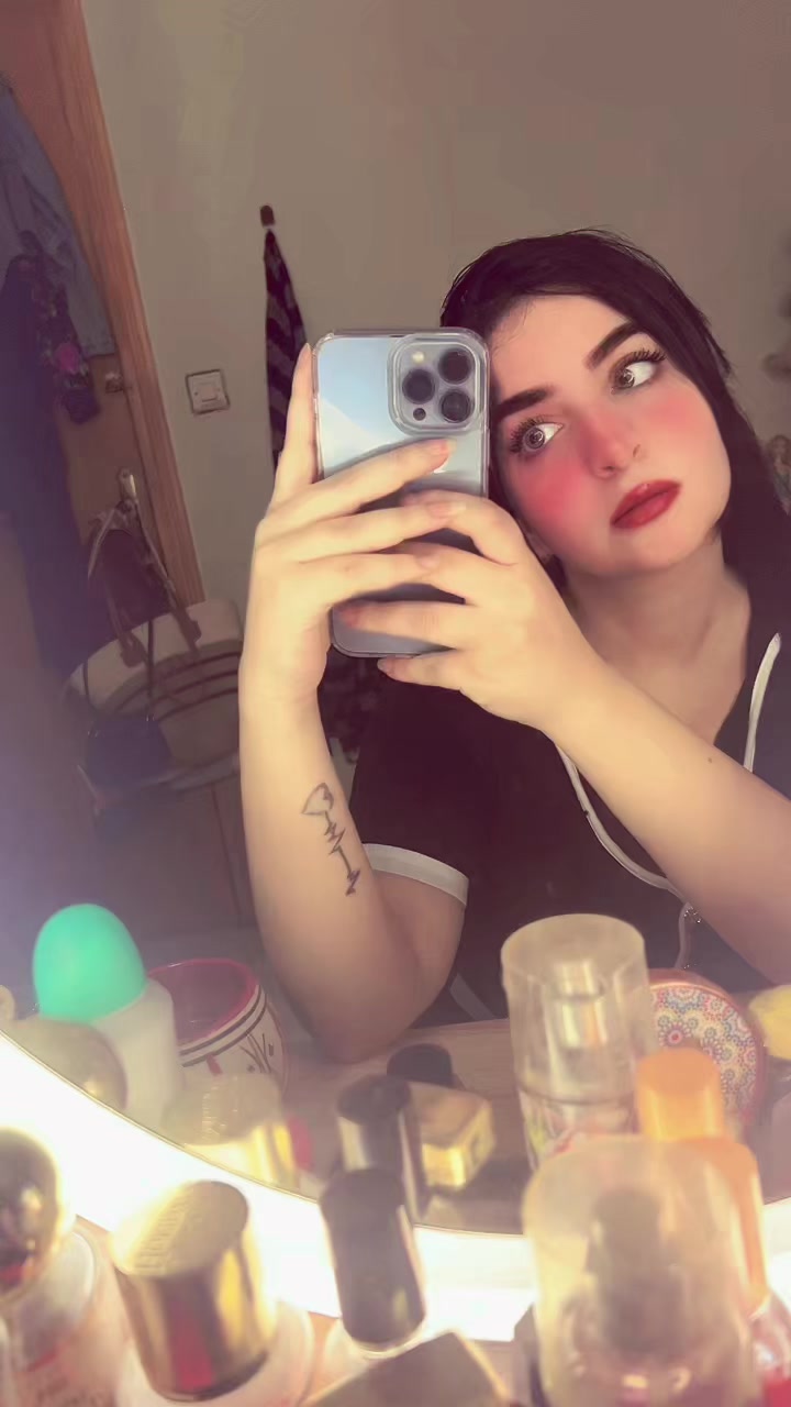 @oumniabetty1
