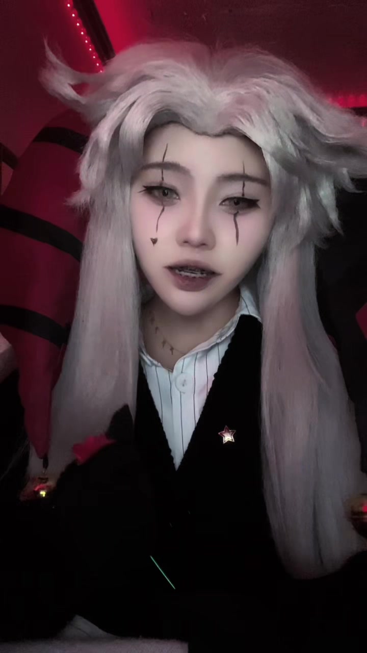 @── 𝓡𝓸𝓼𝓲𝓪𝓷 ──