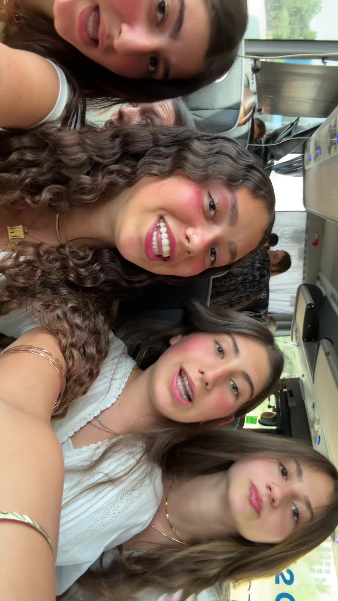 @נֹעַם💐🐚🪼🌼🌿🐙🥂