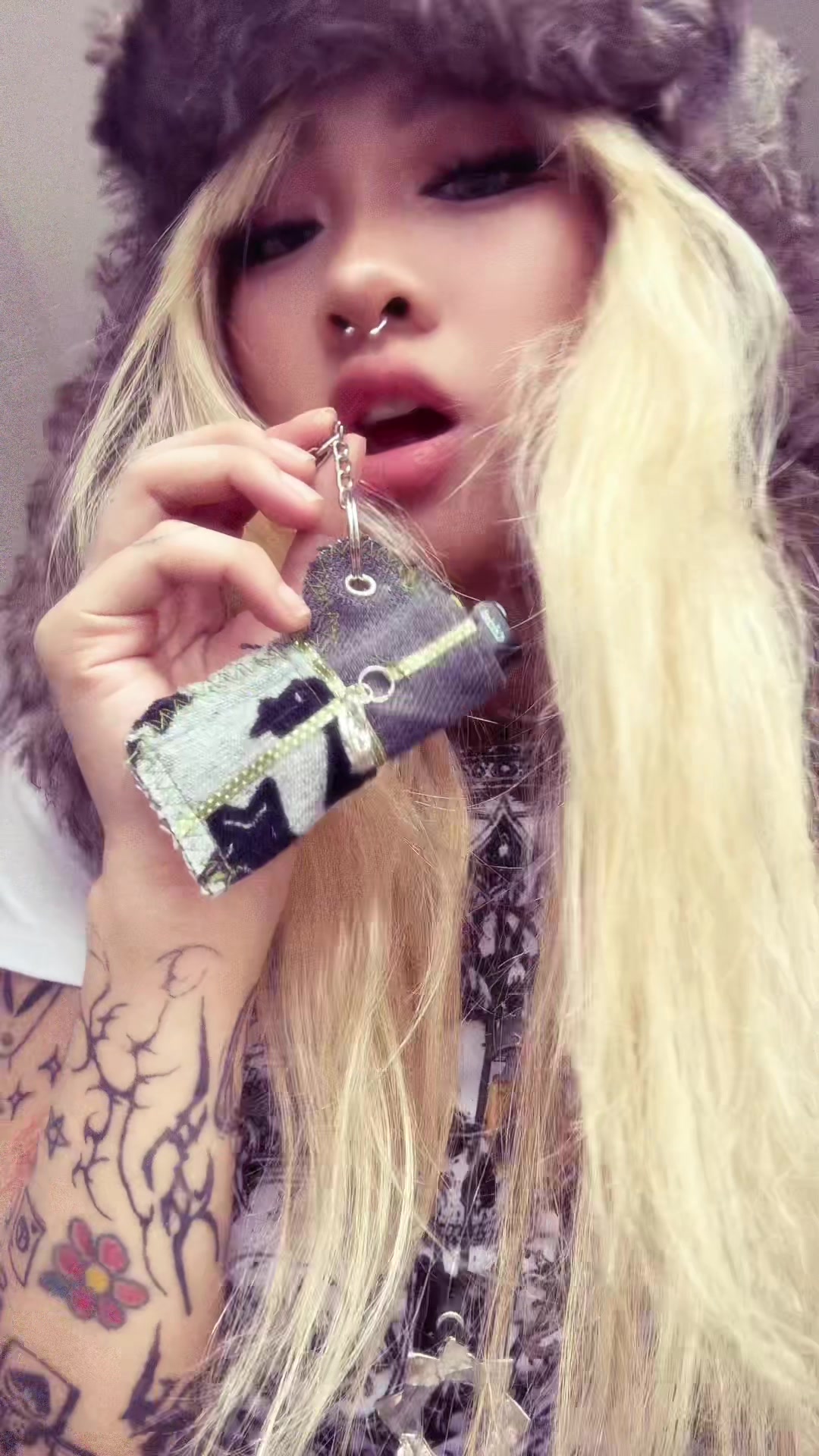 @afairyyouthrowaway
