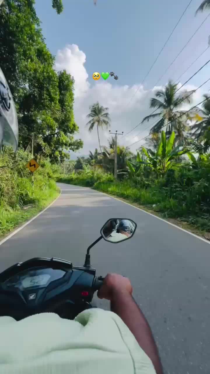 @Aksha_kapugedara