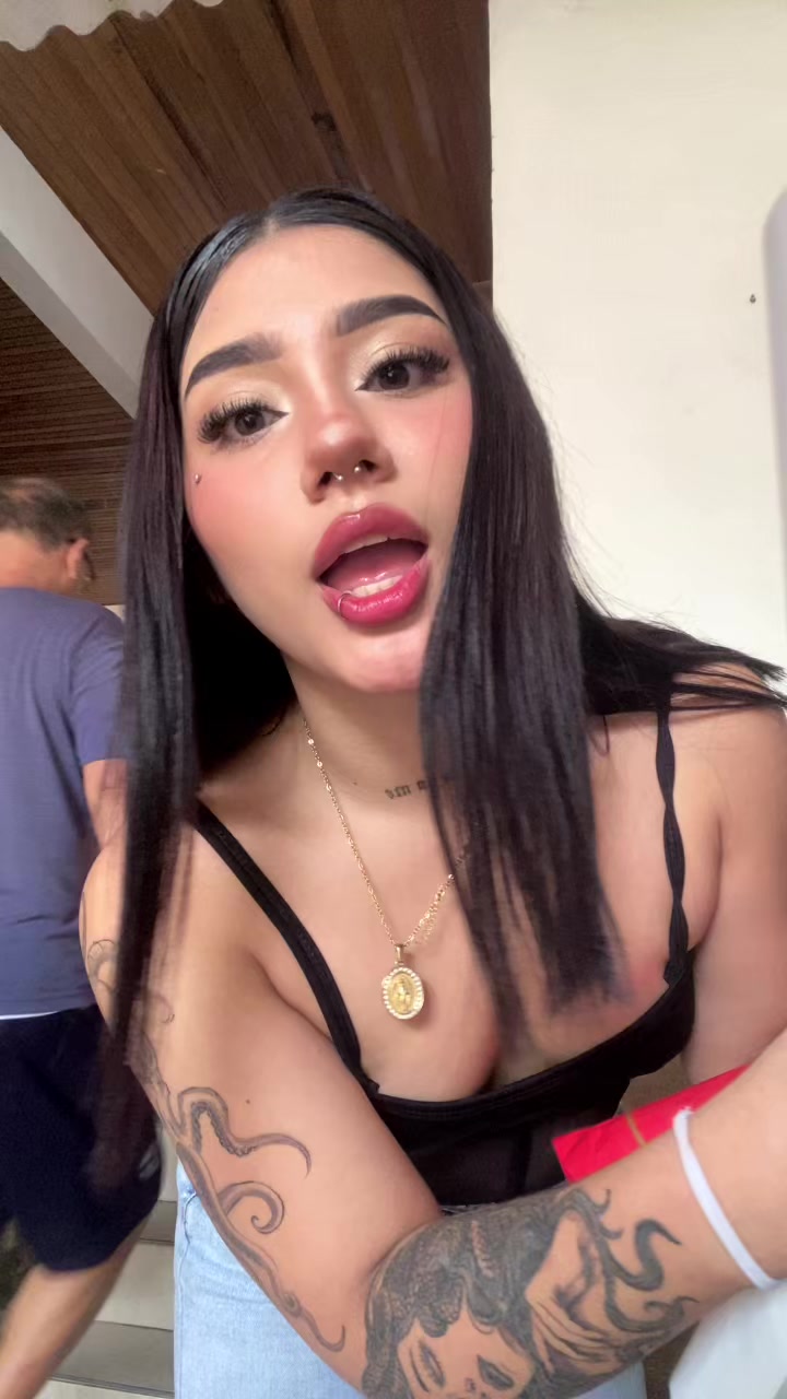 @𝓢𝓪𝓻𝓪𝓶𝓸𝓸𝓷🌙