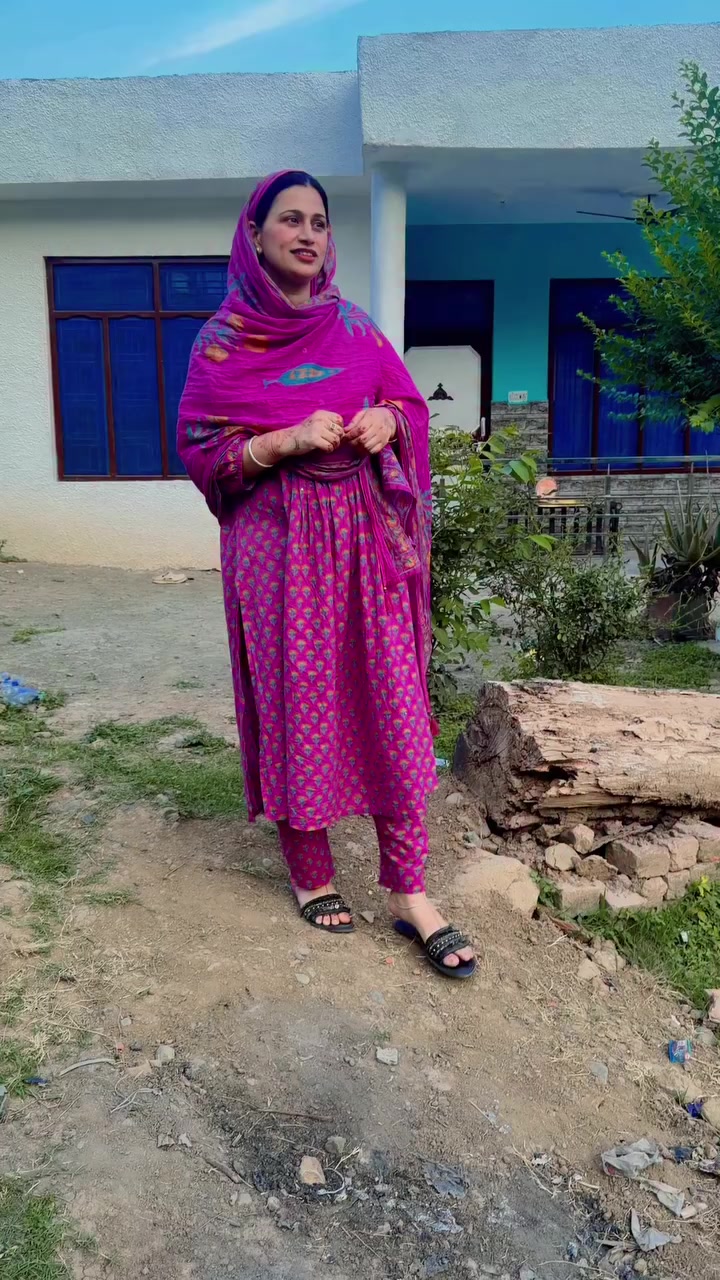 @pahari log