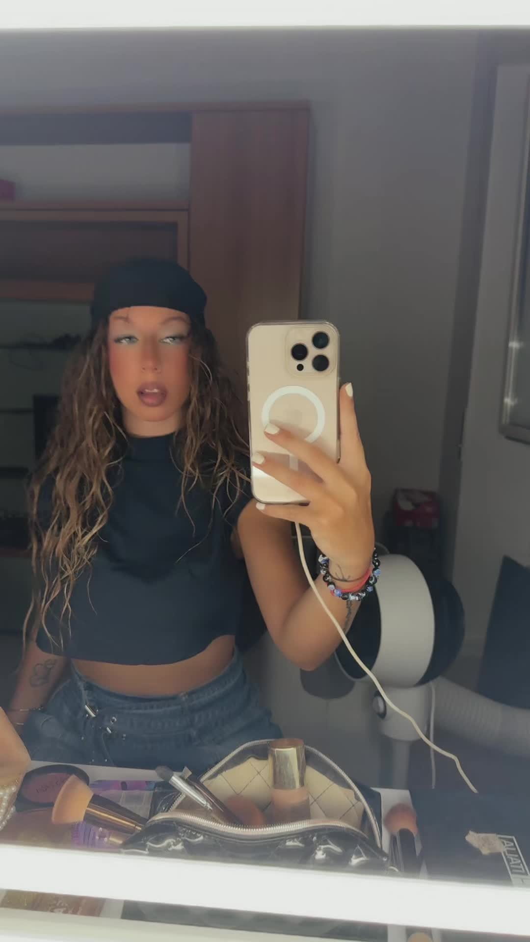 @ɴ ᴇ ɴ ʏ ᴀ 🦋