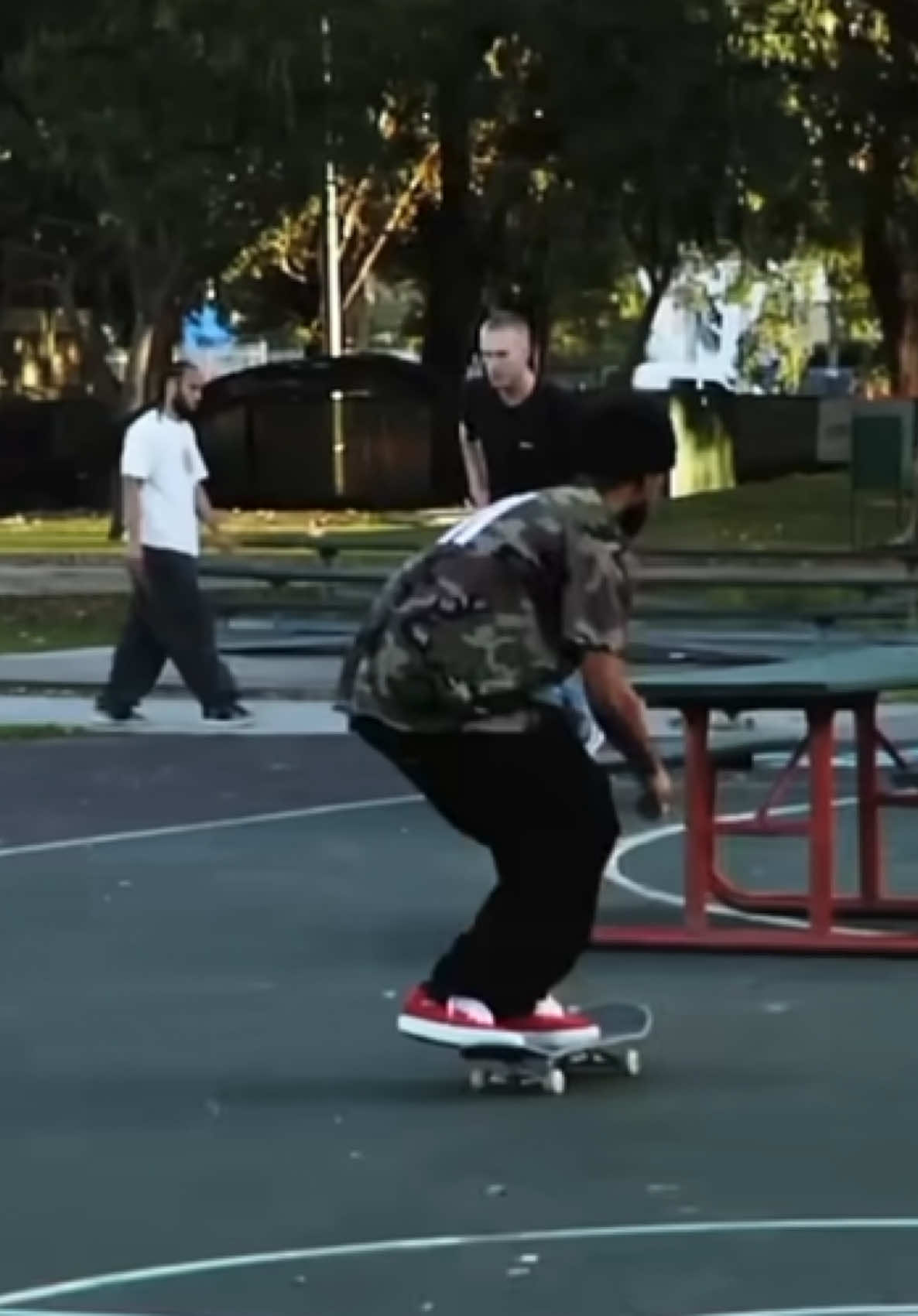 @Clipskateboard