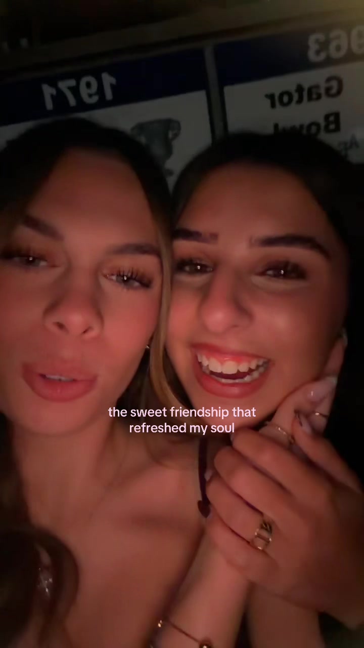 @👄