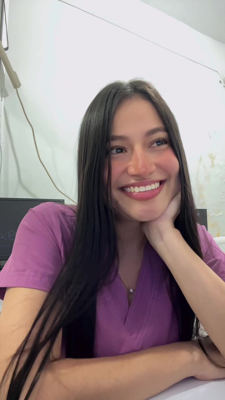 @Karolliceth