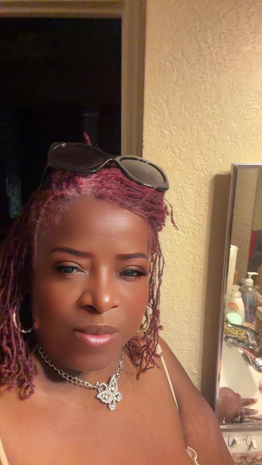 @Doll