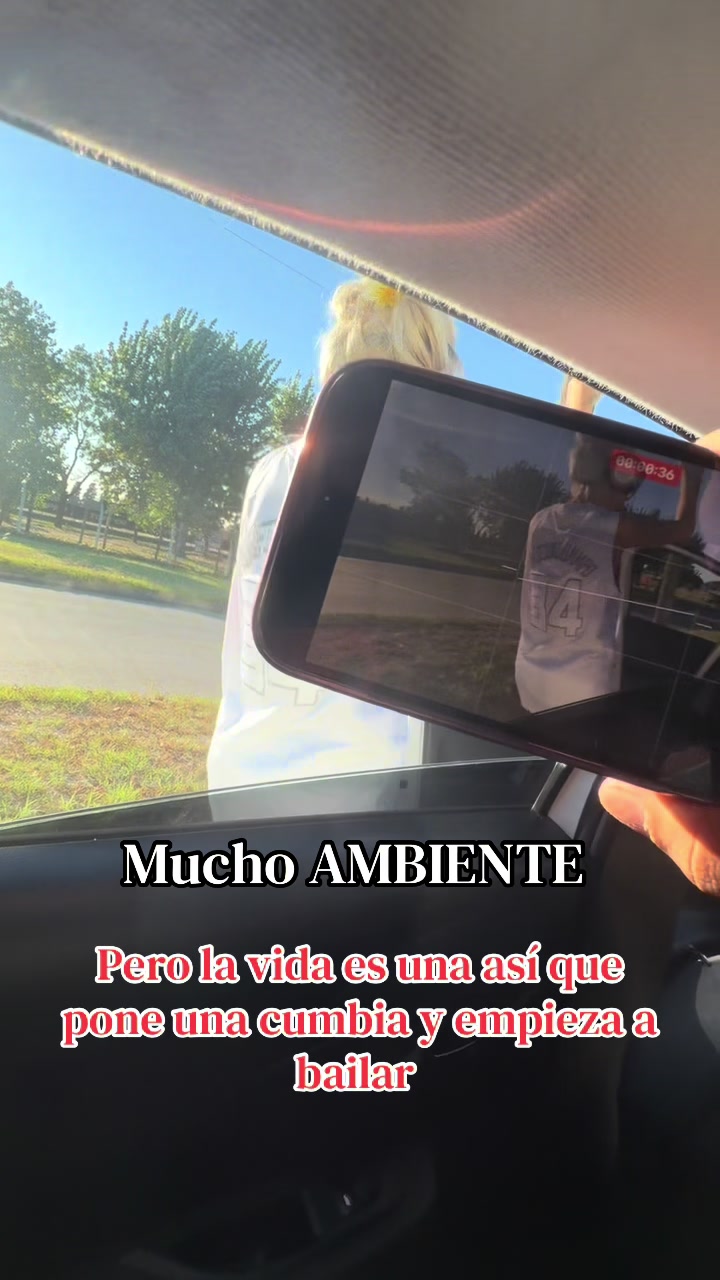 @Micaela