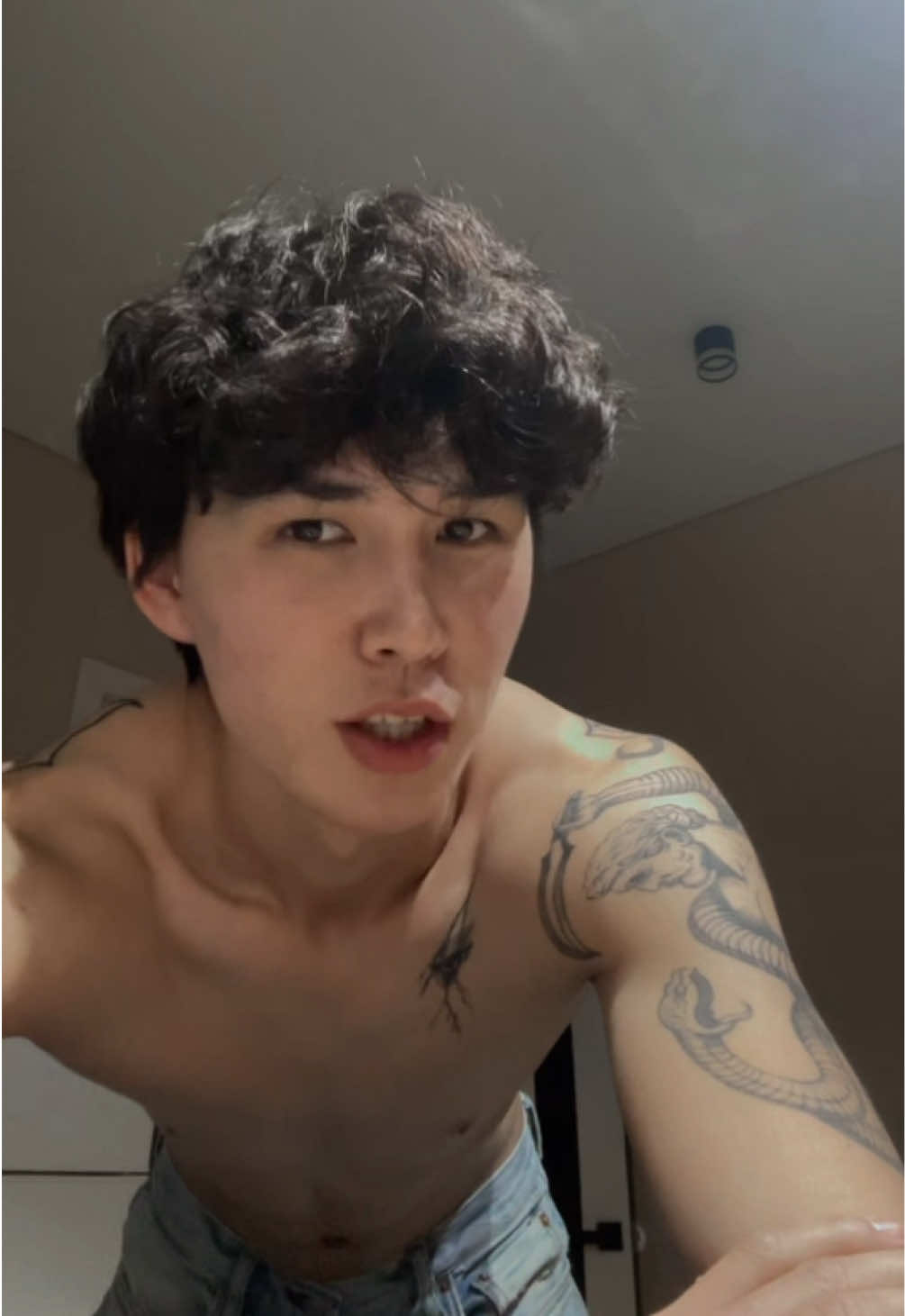 @๐๐ฅ๐ฆ๐๐ณ๐จ๐ฏ๐ข๐๐ก