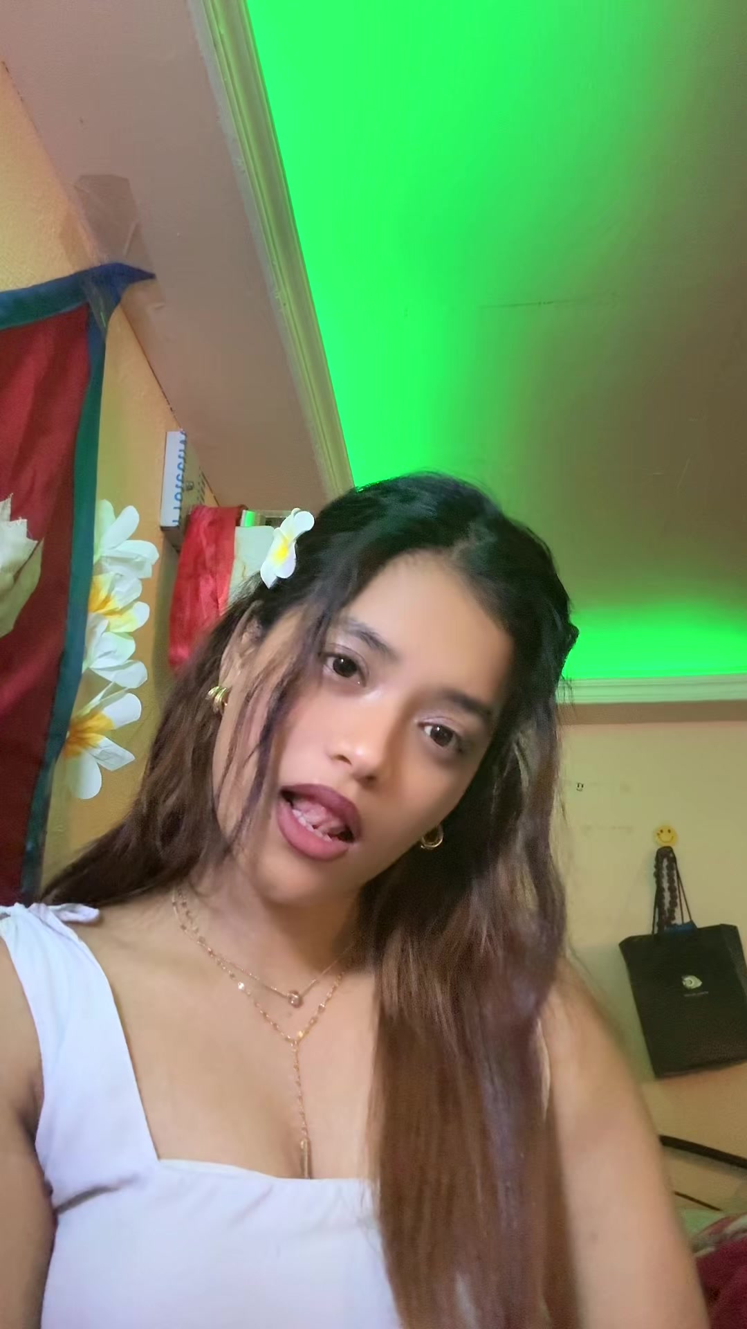 @Ashmeeee✨