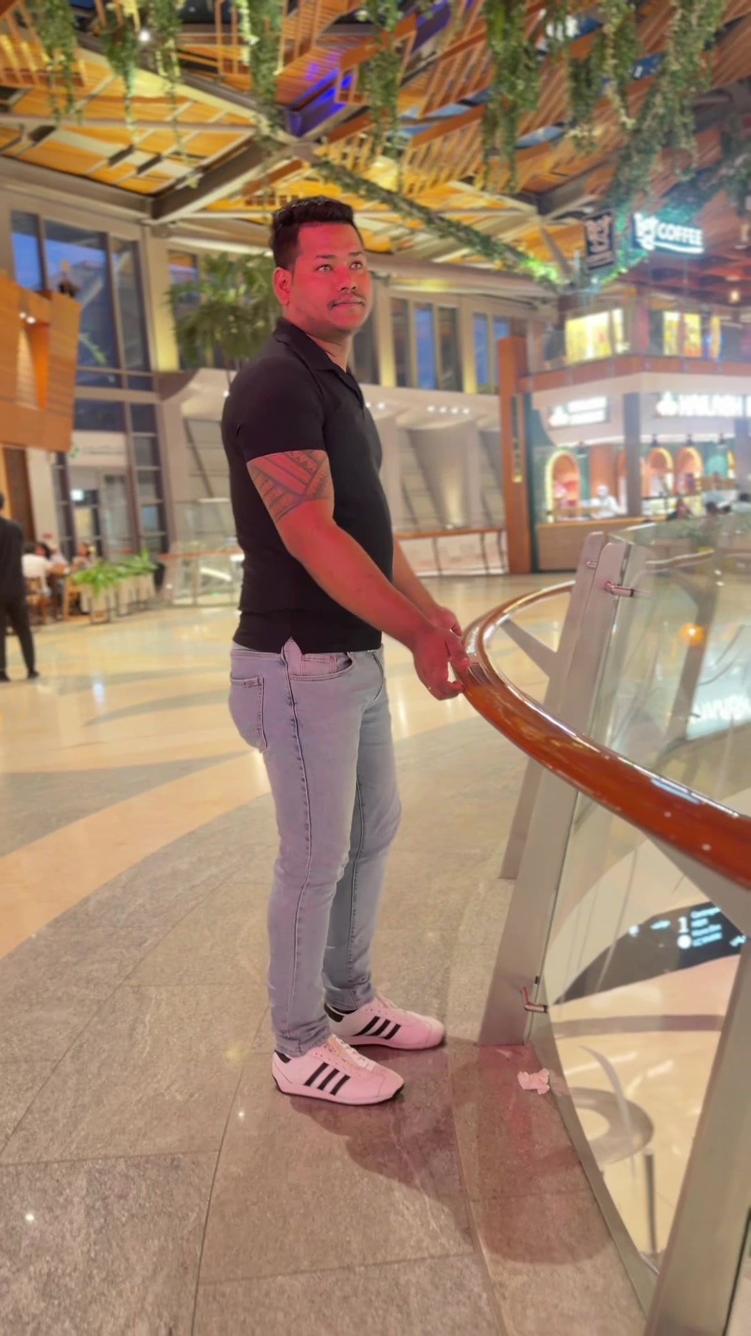 @suman shrestha 🇦🇪🇦🇪🇦🇪