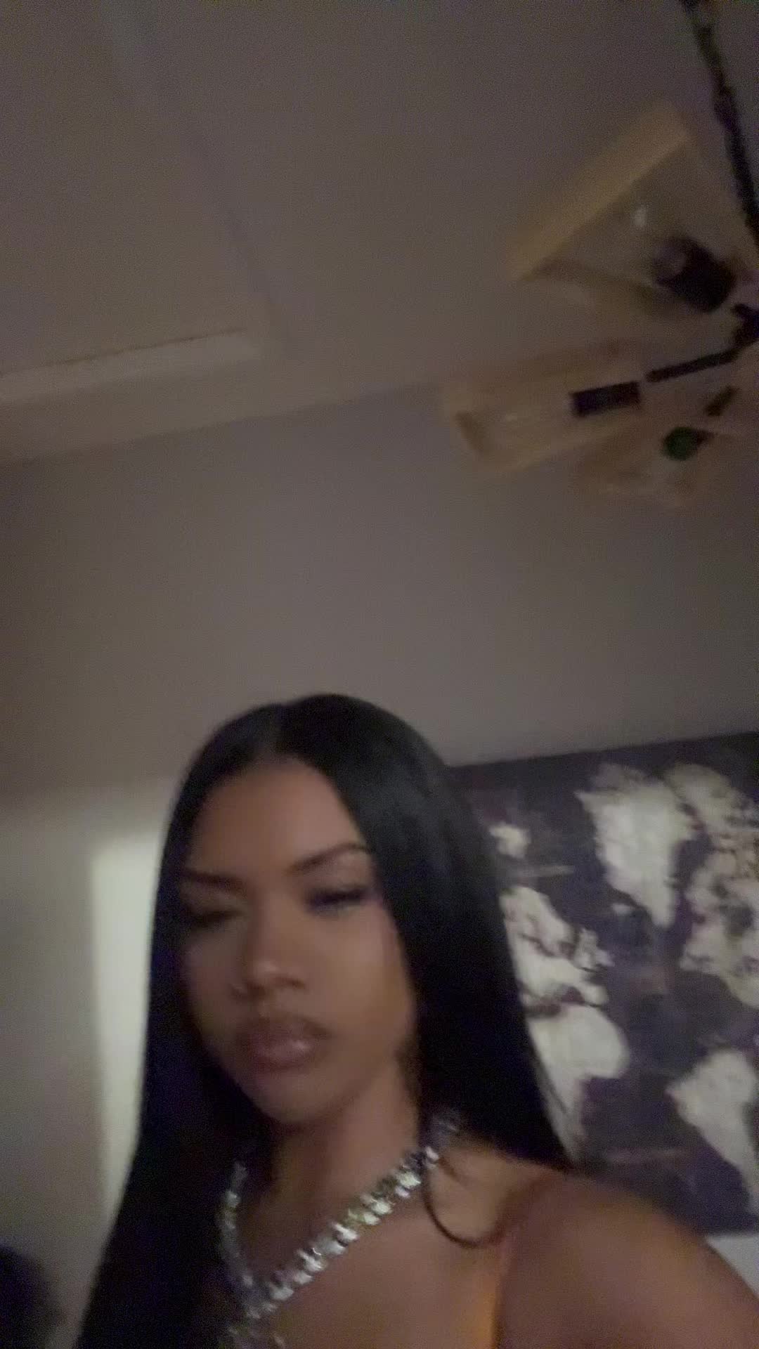@𝓔𝓵𝔂