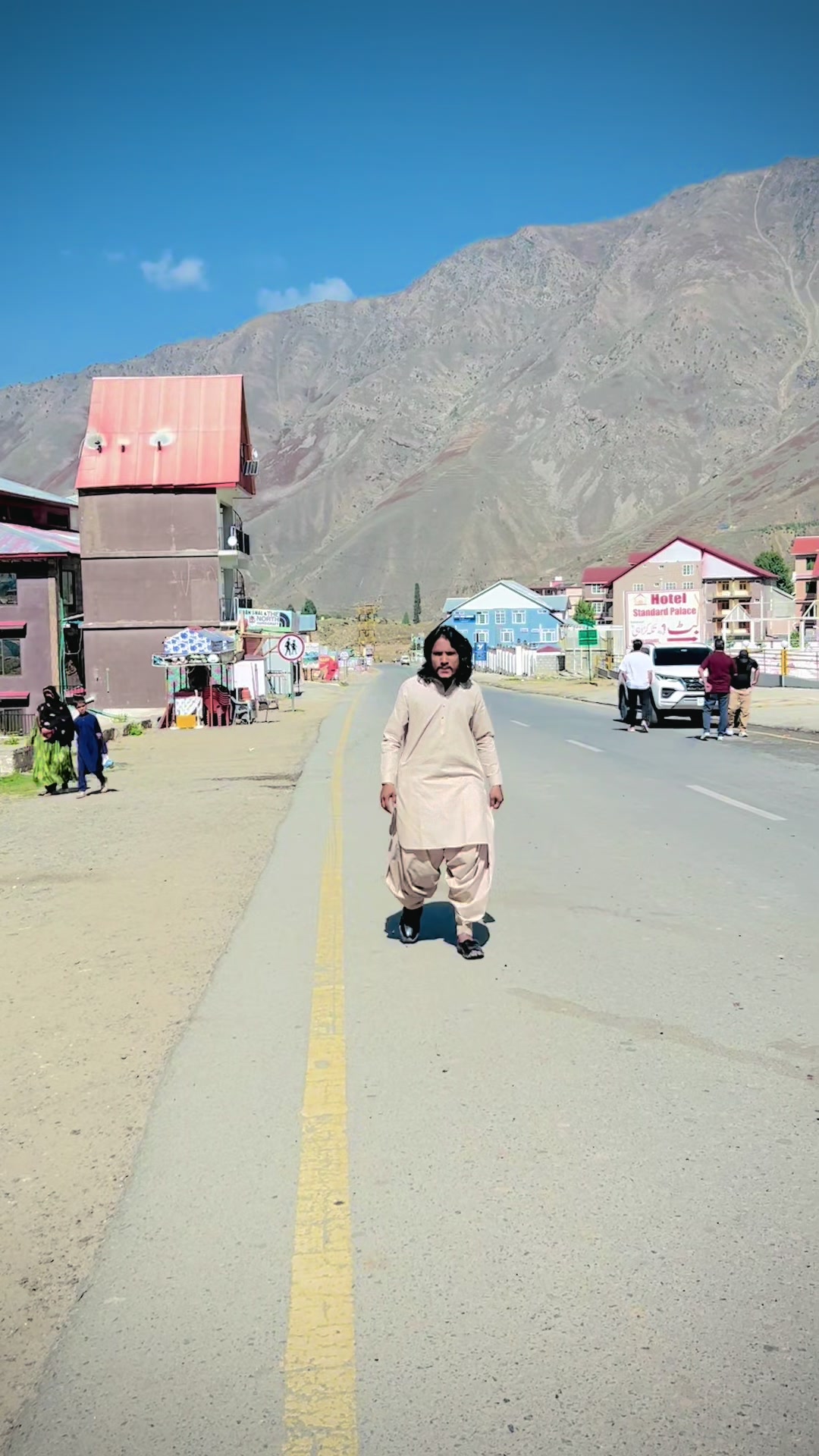 @ذیشان حیدر