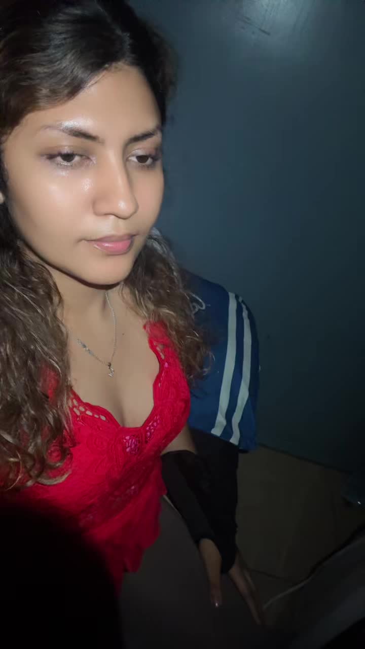 @Valentina morenita