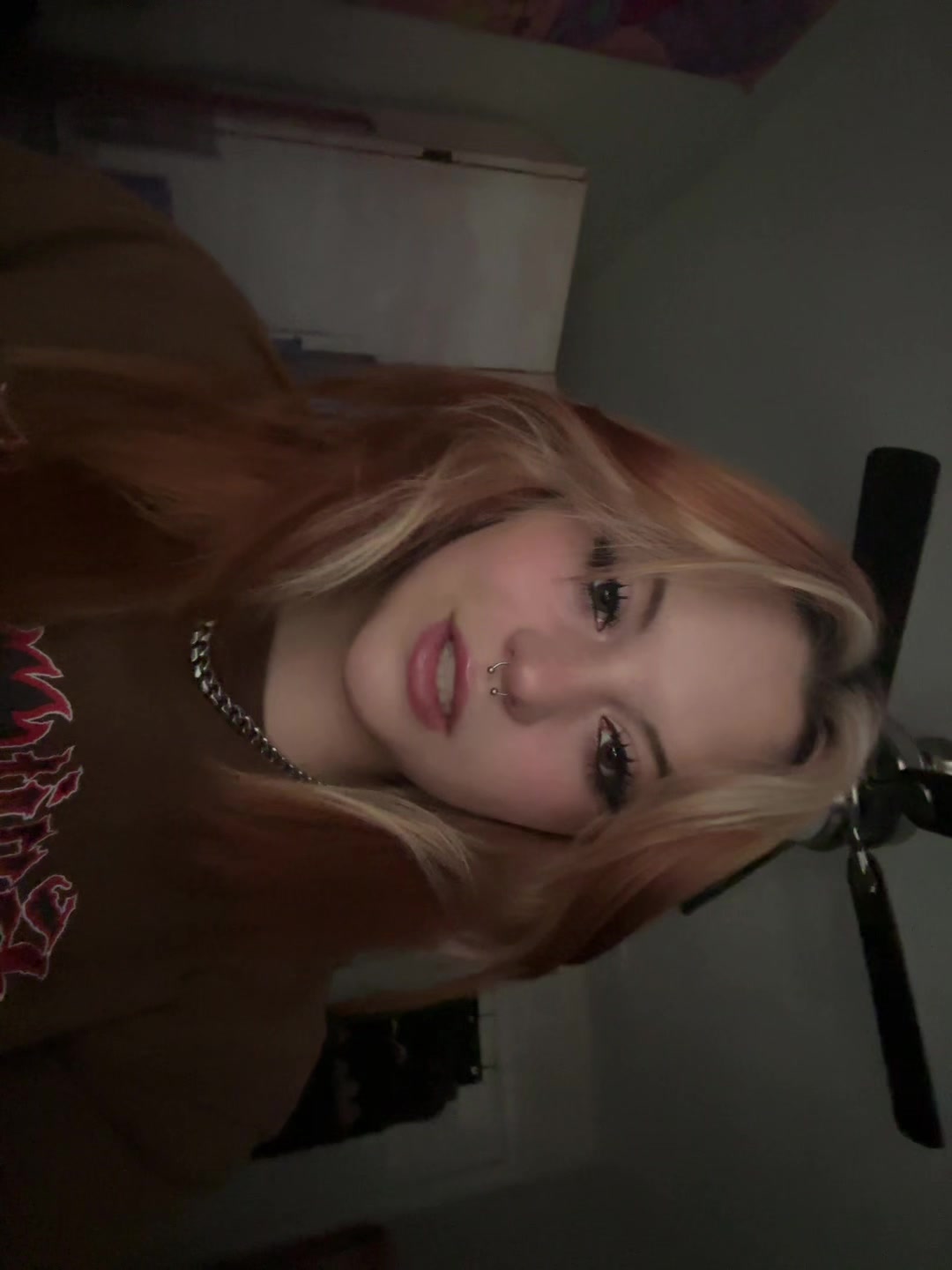 @:3