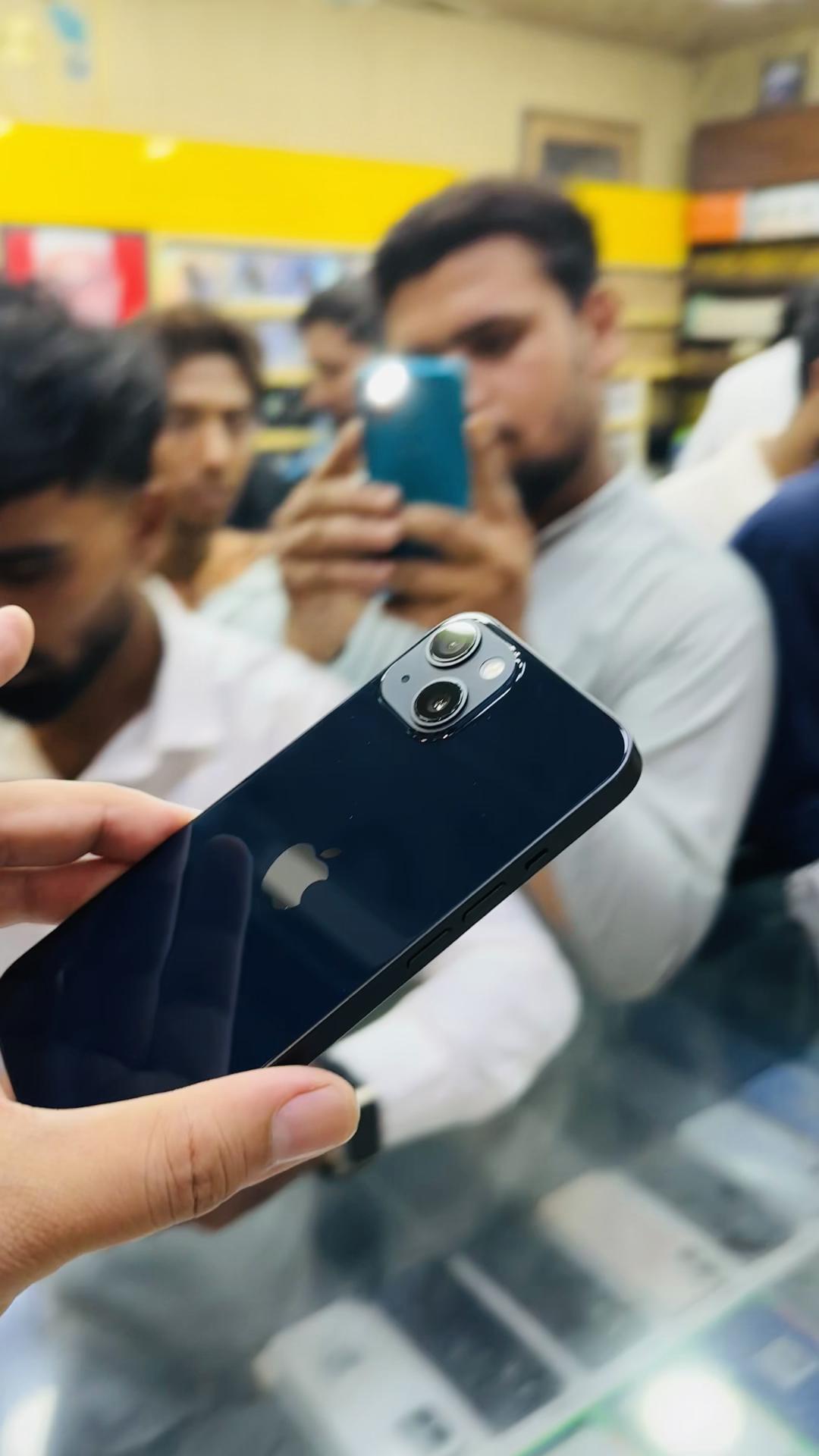 @𝐙𝐞𝐞𝐬𝐡𝐚𝐧🇵🇰