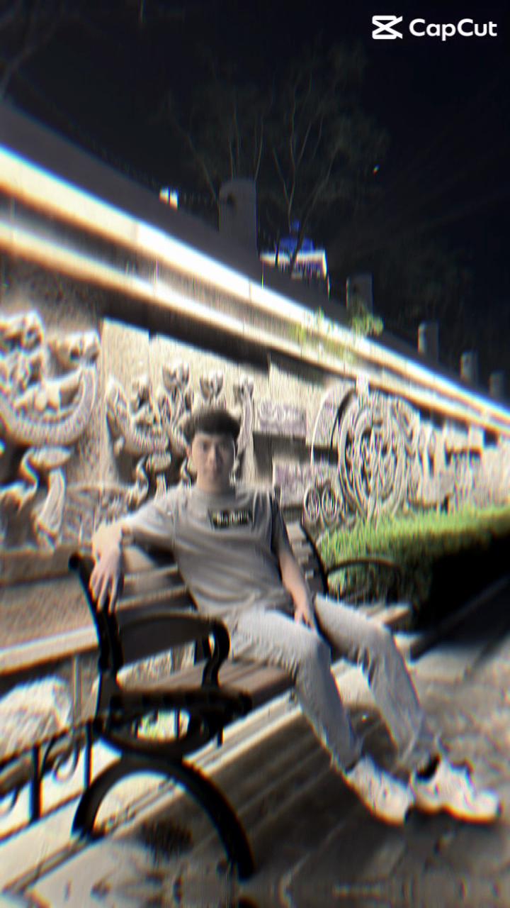 @⚡S
