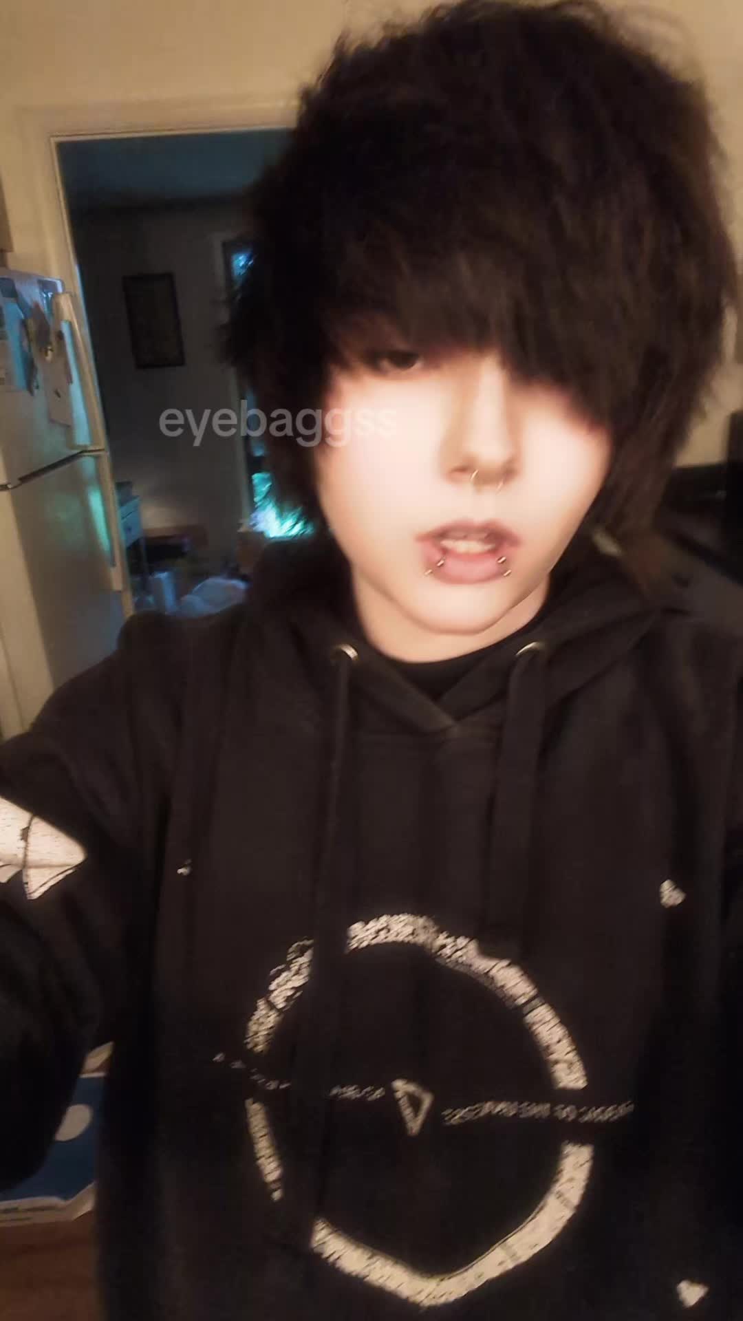 @Eyebags