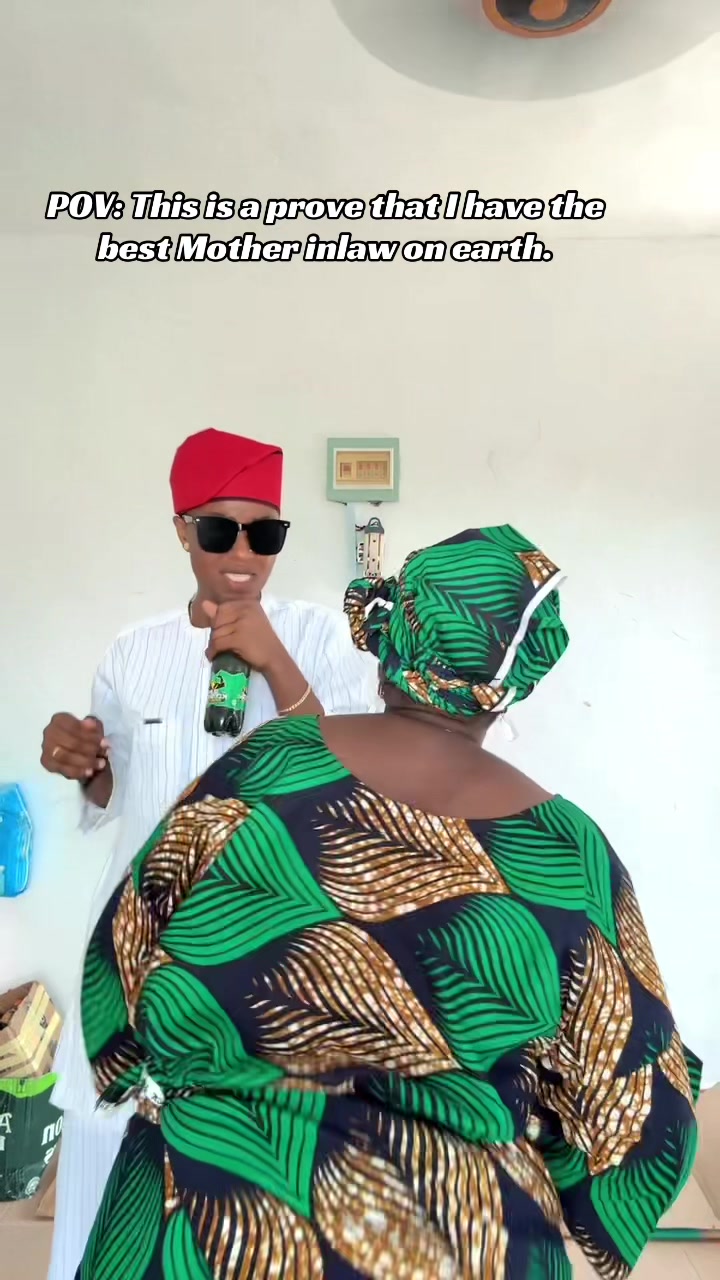 @Ayọ̀d&uacute;nn&iacute;