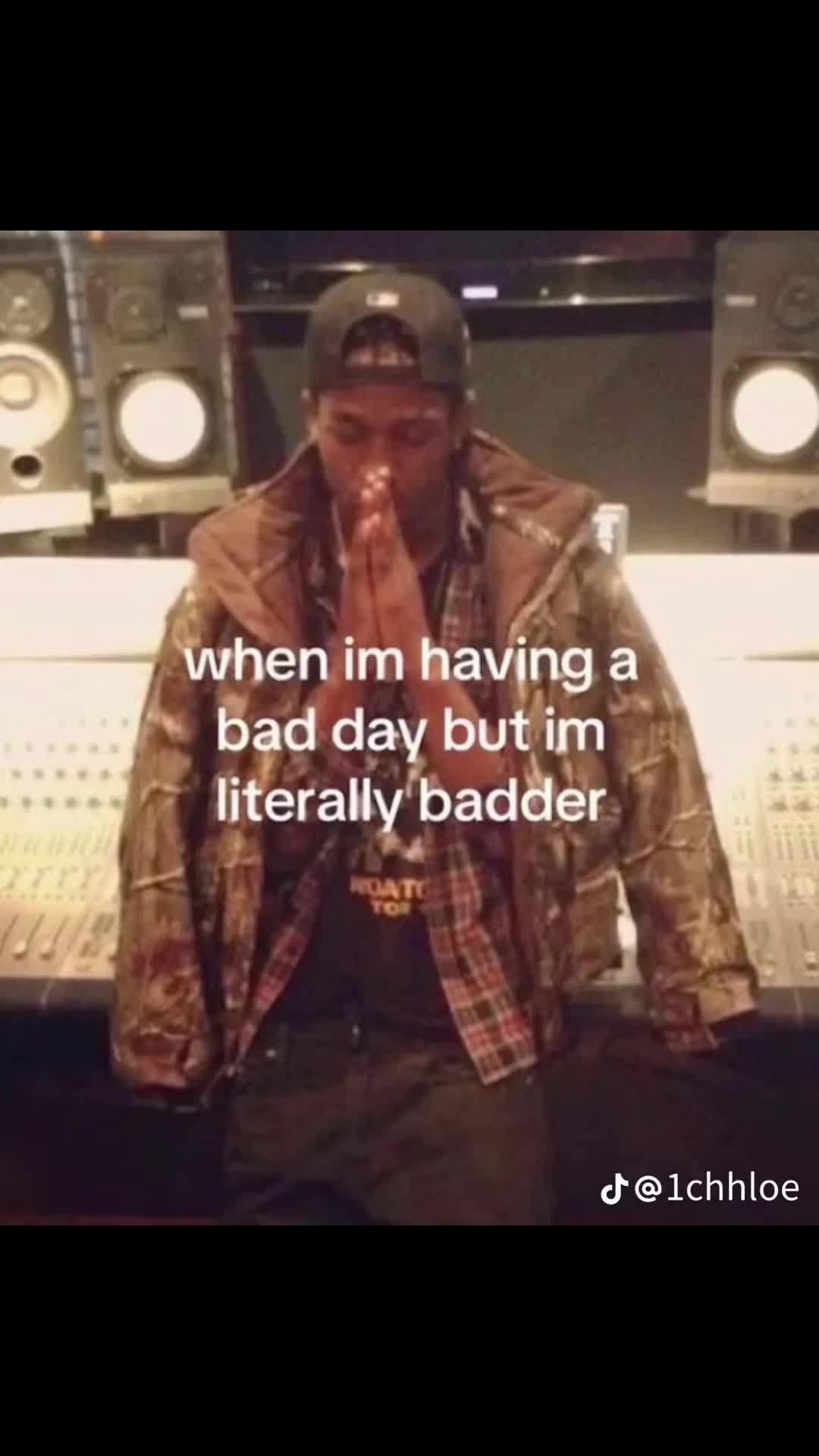 @🖤