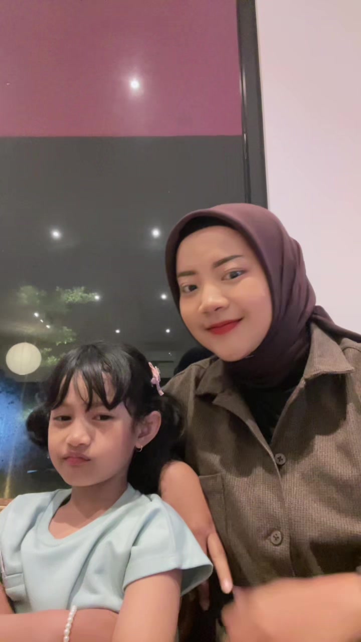 @Anggraini Sita