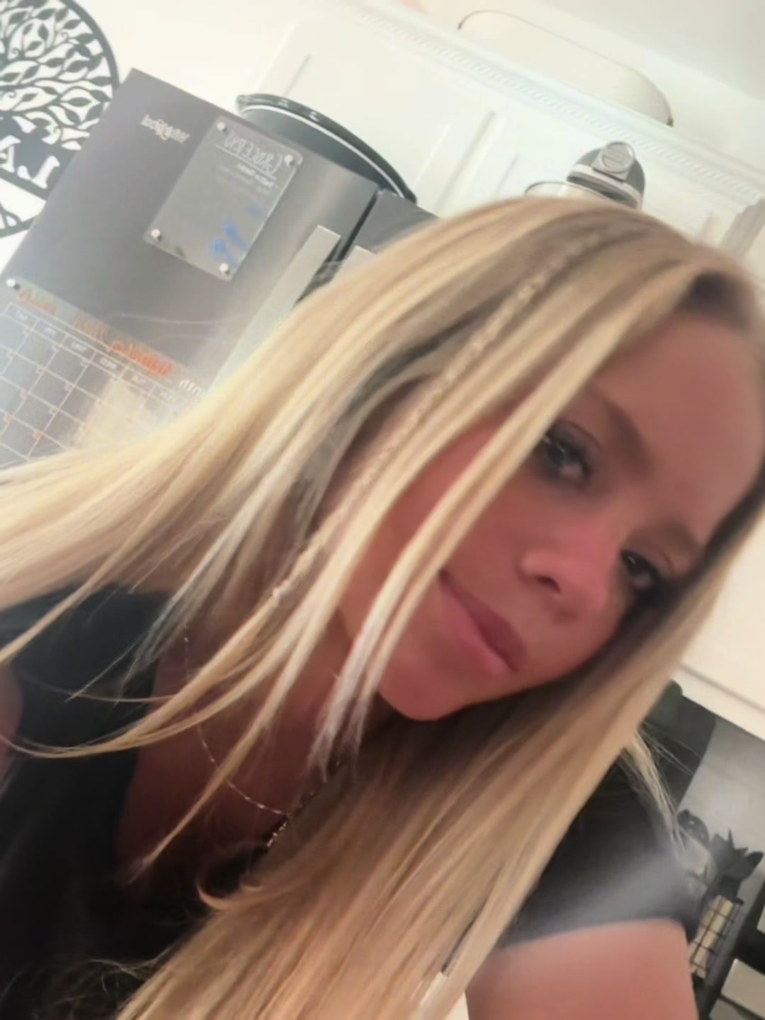 @Katiehawkinscr