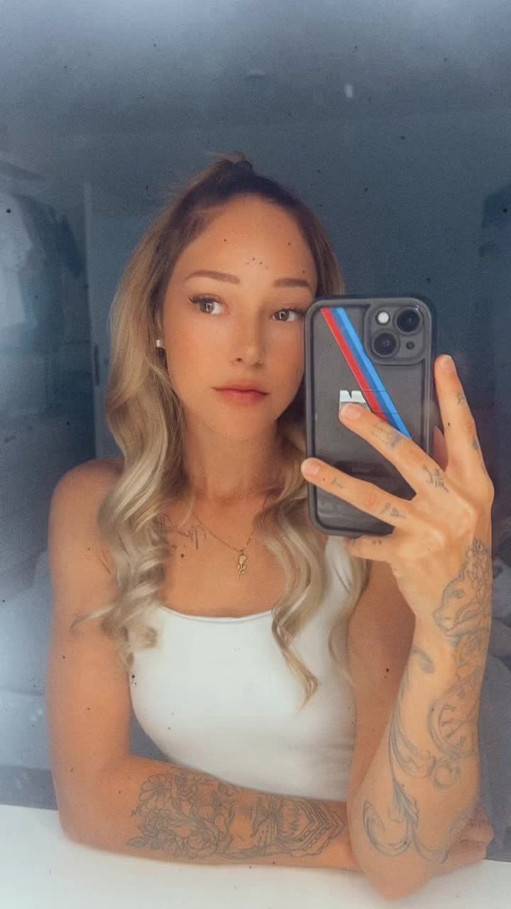 @🦋ミ★ 𝘊𝘢𝘳𝘦𝘺 ★彡🦋