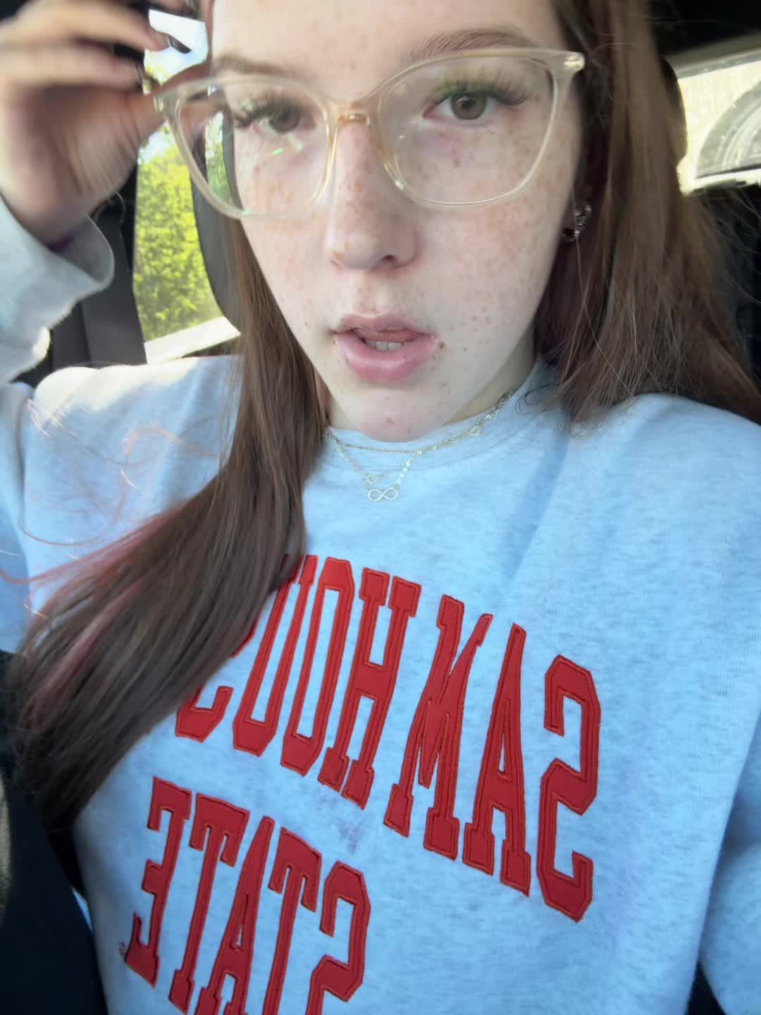 @𝕒𝕓𝕓𝕪☆