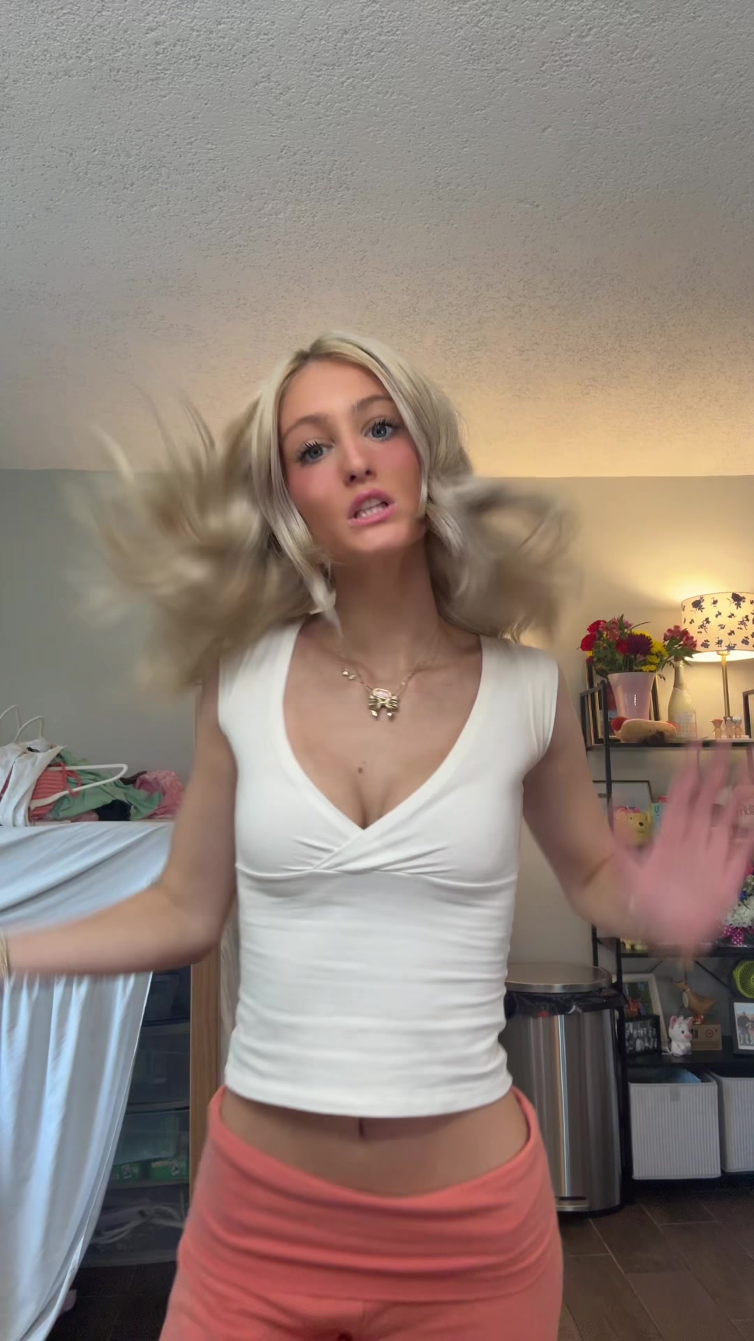 @anya