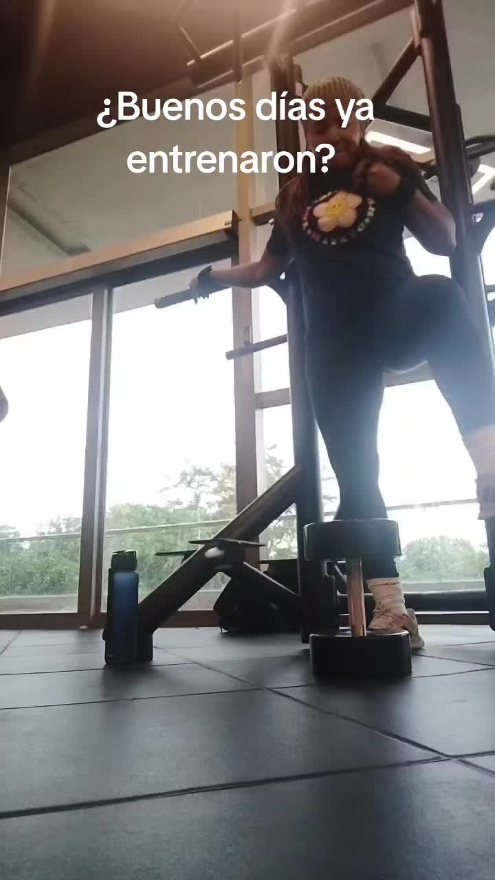 @Odalyzca